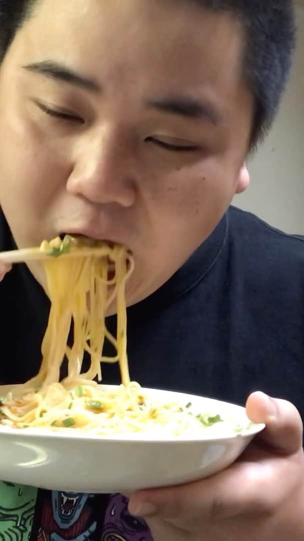 カメオのインスタグラム