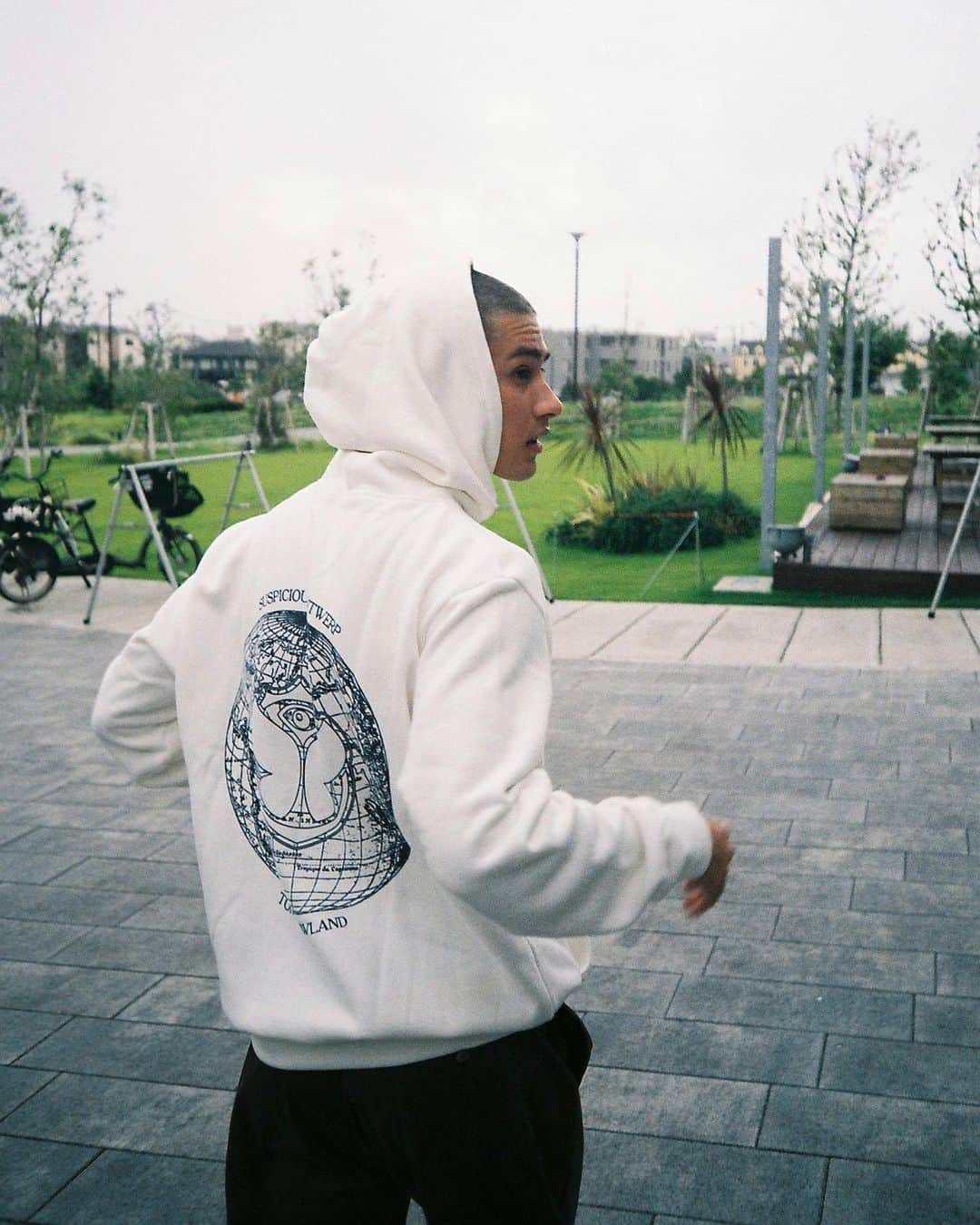 橋爪ミカのインスタグラム：「new hoodie by @suspiciousantwerp & @tomorrowland #suspiciousantwerppartner」