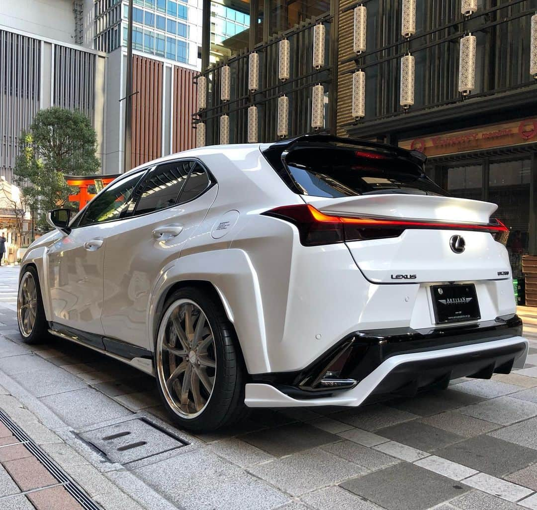 Spirits Artisanさんのインスタグラム写真 - (Spirits ArtisanInstagram)「Lexus UX Artisan spirits/// Sportsline blacklabel www.artisanspirits.co.jp #lxstnd #lexustuned #lexususa #evasivemotorsports  #artisanspirits #ravspecjdm #butlertire #jworksunlimited #premierautowerkz #suvproject #kanooperformance #car_life_staff #technicalmate #トラウム #車庫小舗 #nigeljdmparts #bondosaka #advanced_auto_performance  #mr__lexus #jackspna #ottoautoservice」7月9日 19時20分 - artisan_spirits