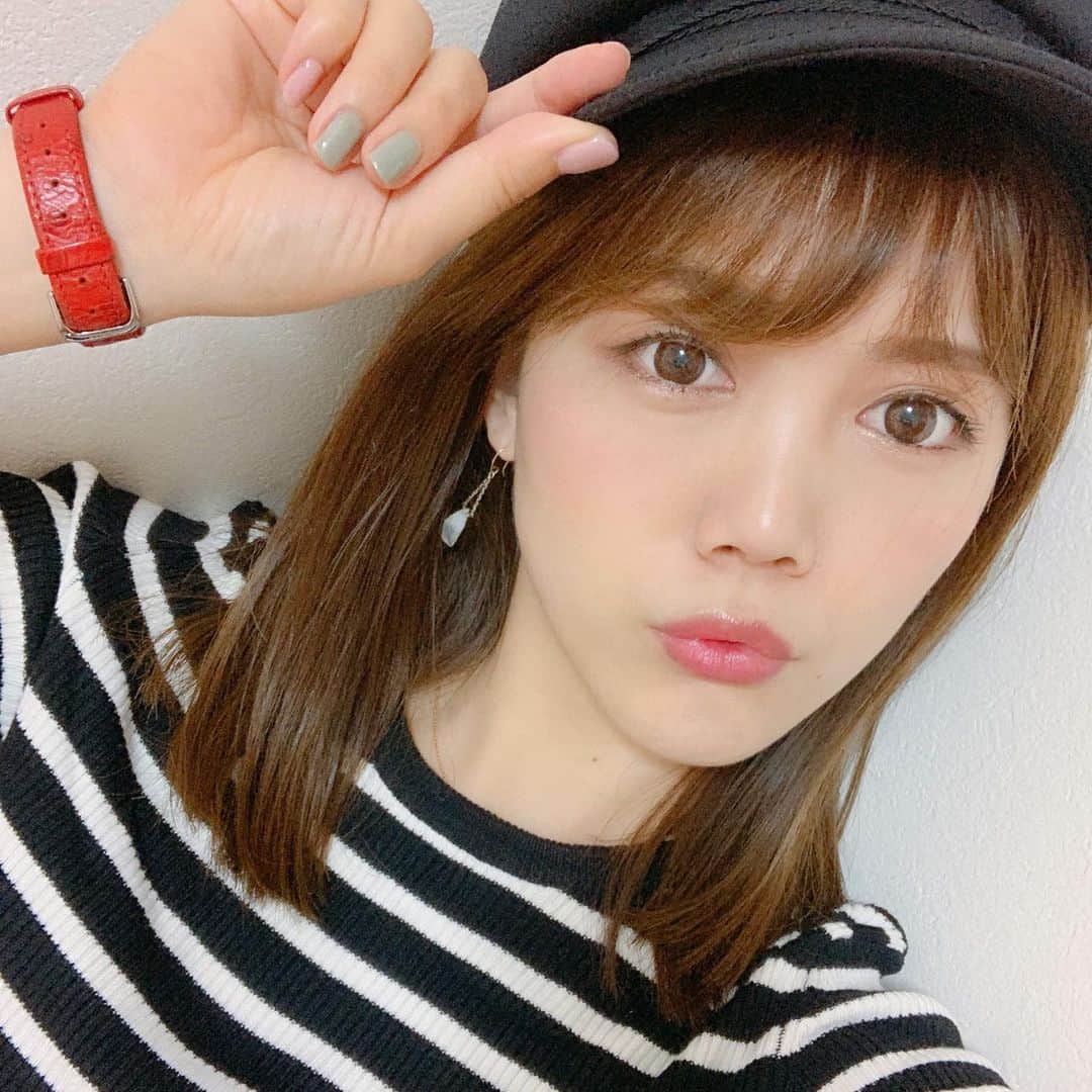 上坂由莉のインスタグラム：「﻿ ﻿ 朝ヨガのレッスン終わってからマッサージへ💆‍♀️﻿ 雑誌でも人気な韓spaへ行ってきて @hanspagram﻿ 久しぶりによもぎ蒸しもやったよ🧖‍♀️🌿﻿ 一軒家で全室個室でリラックスには本当最適✨﻿ ﻿ ﻿ アーユルヴェーダのドーシャがカパな私は﻿ 梅雨時期は特に水分が滞りやすく﻿ 冷えを感じたり浮腫みやすいんです😭💧﻿ ﻿ ﻿ 足湯→よもぎ蒸し20分→オイルトリートメント100分💆‍♀️﻿ ちょっと寝不足や疲れ気味やったので﻿ 今日は頭から足先まで全身してもらってスッキリ✨🥺﻿ やっぱり今日はめちゃくちゃ足が浮腫んでたみたい💦﻿ ﻿ ﻿ よもぎ蒸しはその日の体調に合わせた﻿ 漢方のブレンドをチョイスする事ができるの〜🌿﻿ ちなみに寝不足気味な私は自律神経系を選びました☺️﻿ ﻿ ﻿ そしてお店にちょうど昨日気になって調べてた﻿ CNP Laboratoryがディスプレイされてました🥰✨﻿ これ聞くの忘れたから次回行った時に聞こ❗️﻿ ﻿ ﻿ ちなみに私のインスタで10%OFFにしてくださるそう🥺﻿ 是非チェックしてみてくださいね☺️✨﻿ 今日はぐっすり寝れそう〜😪💤💤🌙﻿ ﻿ ﻿ #韓spa #代々木上原 #オイルトリートメント #よもぎ蒸し﻿ #冷え性 #不眠 #自律神経を整える #ストレスケア﻿ #美容 #コラボベース #マッサージ #pr﻿」