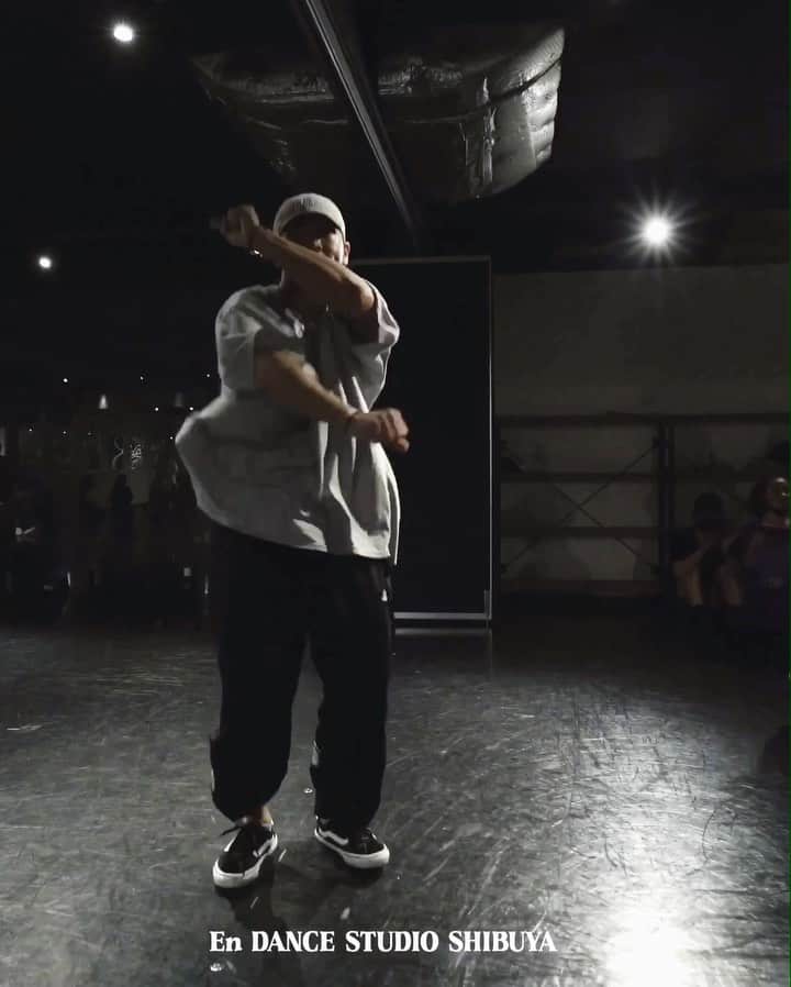 のインスタグラム：「🔥 🔥 . ♫/ Brukka / jacklewis feat PURI . @endancestudio」
