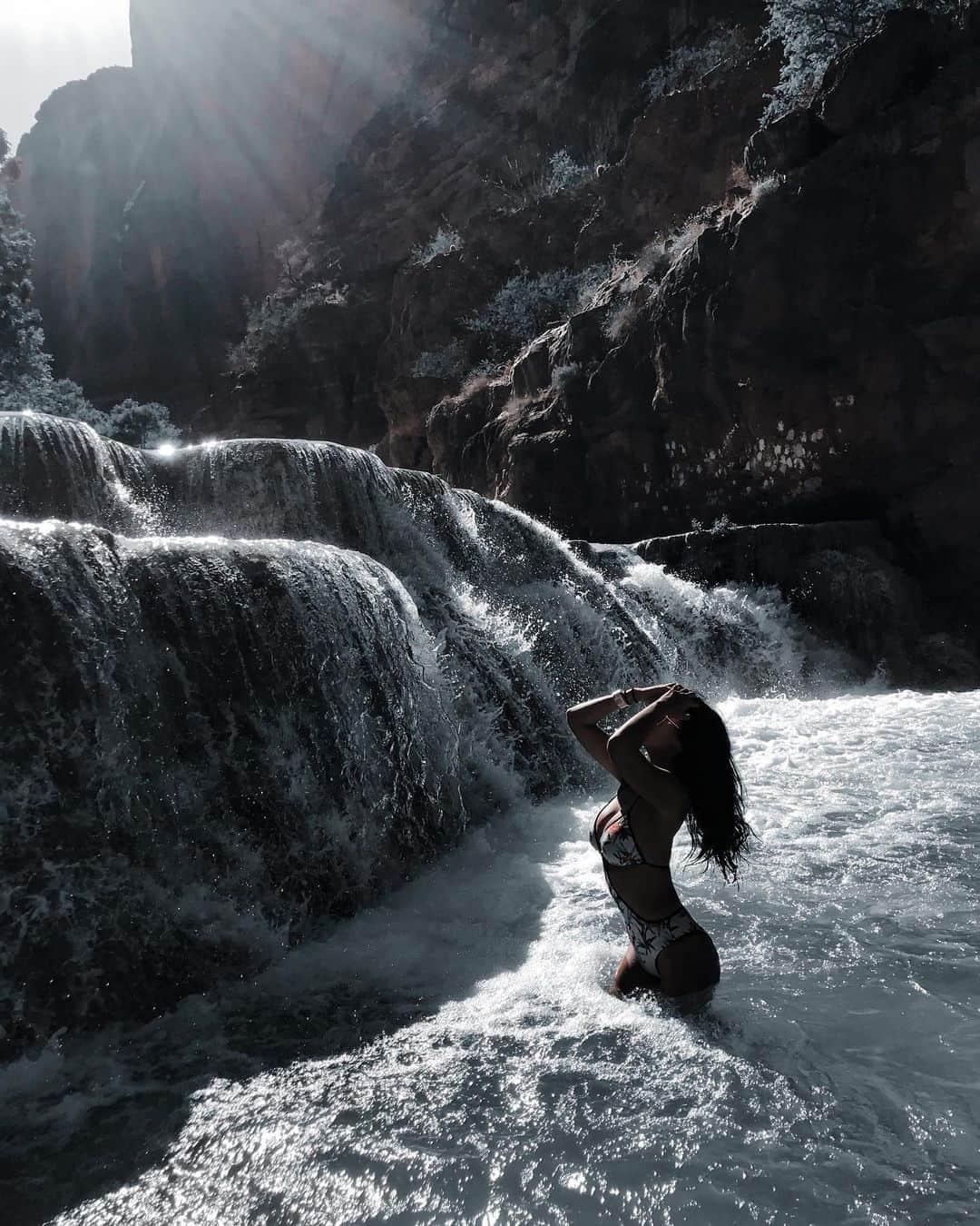 KanaKatanaさんのインスタグラム写真 - (KanaKatanaInstagram)「Beautiful #havasufalls 🗺 my longest hike ever and most fun camping experience ⛺️nature is calling my name..... any suggestions? Leave in comment plz📍🖍🔍 . . . . . . #tbt #tb #love #adventure #havasupai #havasufalls #hiking #nopainnogain #camping #campinglife #beautiful #happiness #nature #outdoors #life #lifestyle #mood #photooftheday #instadaily #instagood #waterfalls #water #aquarius #campvibes #roadtrip #experience #キャンプ#アリゾナ#自然#きれい」7月10日 5時31分 - kanahishiya