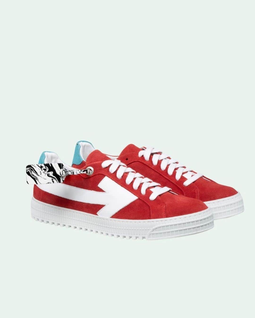 OFF-WHITE C/O VIRGIL ABLOHさんのインスタグラム写真 - (OFF-WHITE C/O VIRGIL ABLOHInstagram)「pre-fall 20 men's Off-White™ red low top sneakers with white arrow at side now available online at off---white.com」7月10日 6時09分 - off____white