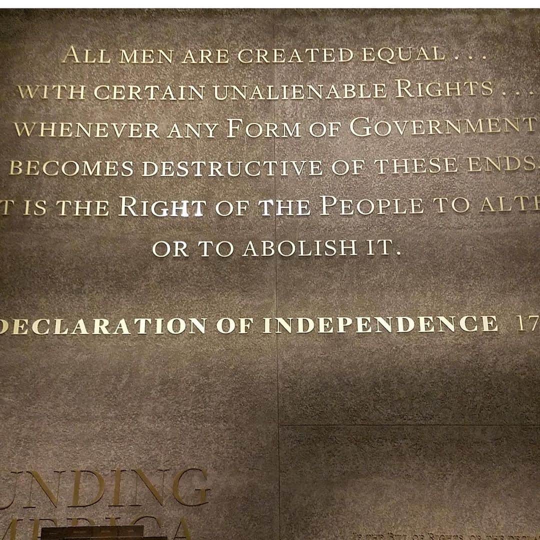 レイ・アレンのインスタグラム：「What we’ve been taught about American “history” is not the whole story and most likely, is a gross misrepresentation of the facts. There are no “alternate facts”, just, the truth. Be aware of people and institutions that deceive us to paint a picture that benefits their own narrative. We don’t need to “make America great again” - we need to hold America accountable. America has never been free or just for all, only for some. My mother was born on a plantation in Luxora, Arkansas. She picked cotton as child, she had no choice, she did it to survive.  Will we fight together for the equality we have so desperately been waiting for- from being stripped of our land, our culture and dignity and being regarded as 3/5 of a human, to being legally segregated, prohibited from reading, marrying, using public restrooms, owning property, living in communities, and voting.  Fear, racism, bigotry, anti-semitism and prejudice are tools used to divide us, Black, White, Brown, Asian, Indigenous; Jewish, Christian or Muslim; straight or LGBTQ+; Democrats, Republicans or Independents, we must put aside our tribal differences.  It is time we acknowledge the roles we’ve played in the atrocities that have been committed against one another, if we refuse, more innocent lives will be lost. America is at her best when she delivers on the promises of life, liberty and the pursuit of happiness- when she is holding space for all of us to realize our hopes and dreams. We must speak out for others! America will be great when we all stand up for one another! We are all apart of the human race and we are all worth fighting for!」