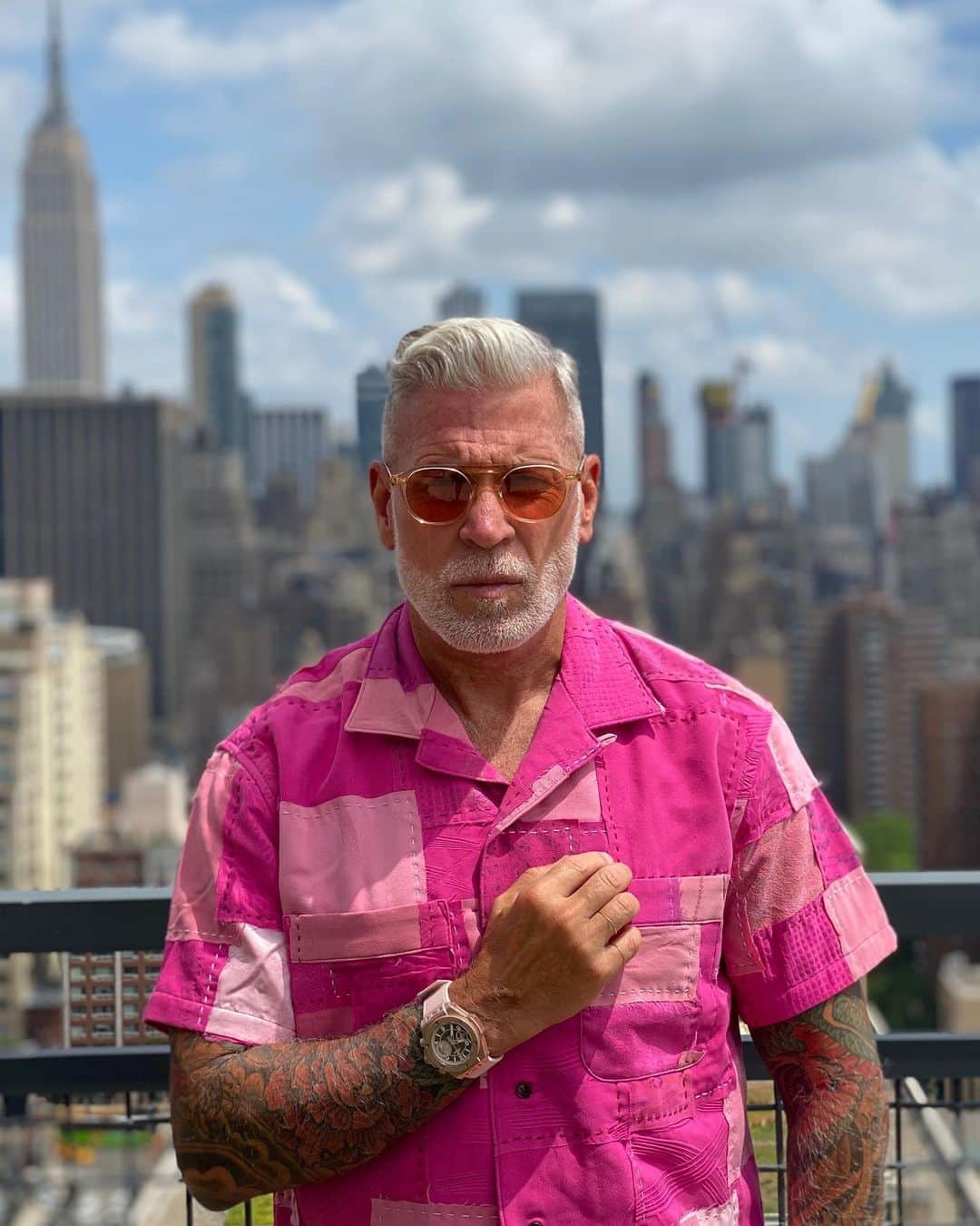 ニック･ウースタさんのインスタグラム写真 - (ニック･ウースタInstagram)「Just received the new gender neutral Big Bang by @Hublot, named Millennial Pink and designed in collaboration with Garage Italia and Lapo Elkann. A new interpretation of masculinity. #bigbangmillennialpink #ad」7月9日 21時47分 - nickwooster