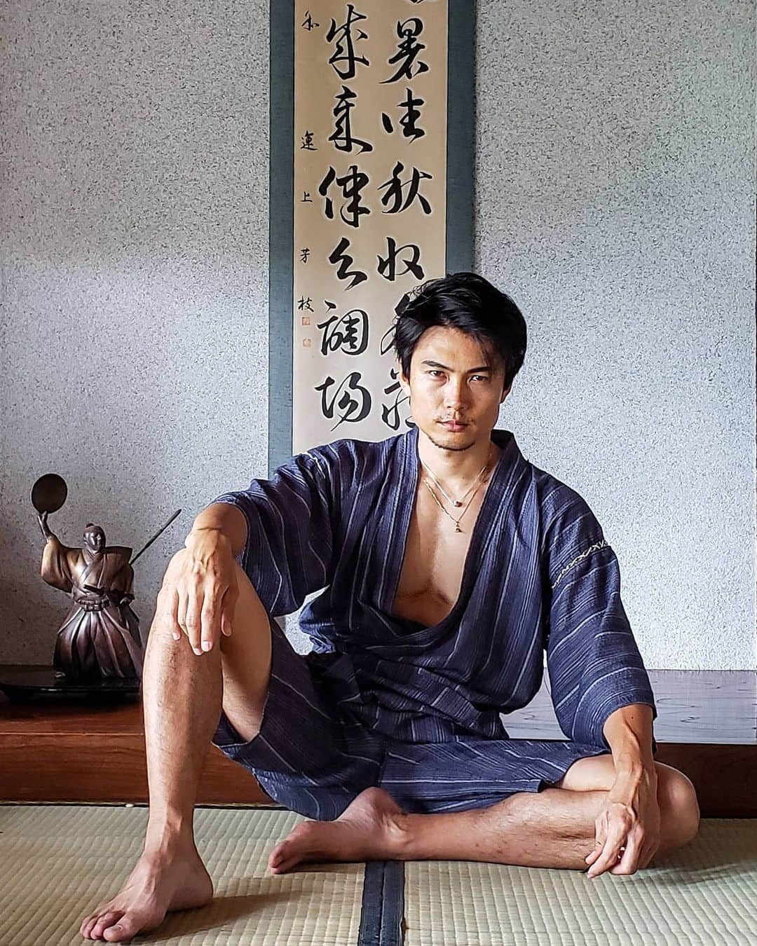 芳賀勇一さんのインスタグラム写真 - (芳賀勇一Instagram)「PATIENCE IS POWER 格致日新  #model #actor #japanese #lifestyle #bestrong #patience #challenging #samurai #home #日本 #忍耐 #力 #芸能 #モデル #俳優」7月9日 21時49分 - yuichihaga226