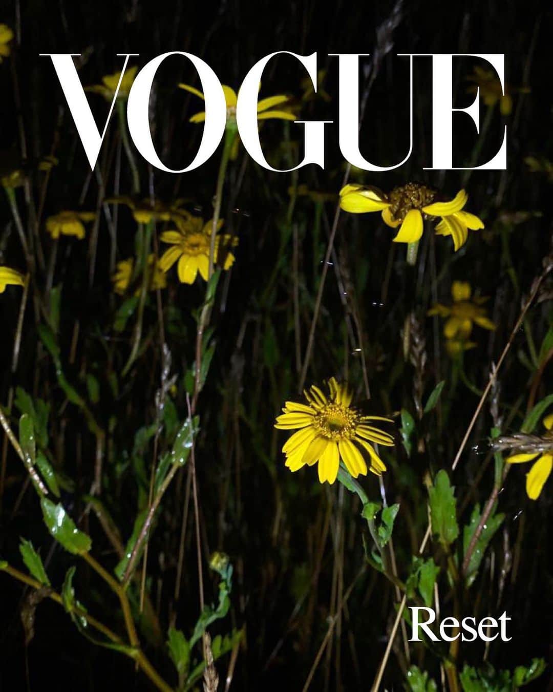 ヴィクトリアベッカムさんのインスタグラム写真 - (ヴィクトリアベッカムInstagram)「@brooklynbeckham’s pictures for the #VogueReset #VogueChallenge are so beautiful I had to post them all! Congratulations on the issue @edward_enninful @britishvogue x vb」7月9日 21時56分 - victoriabeckham