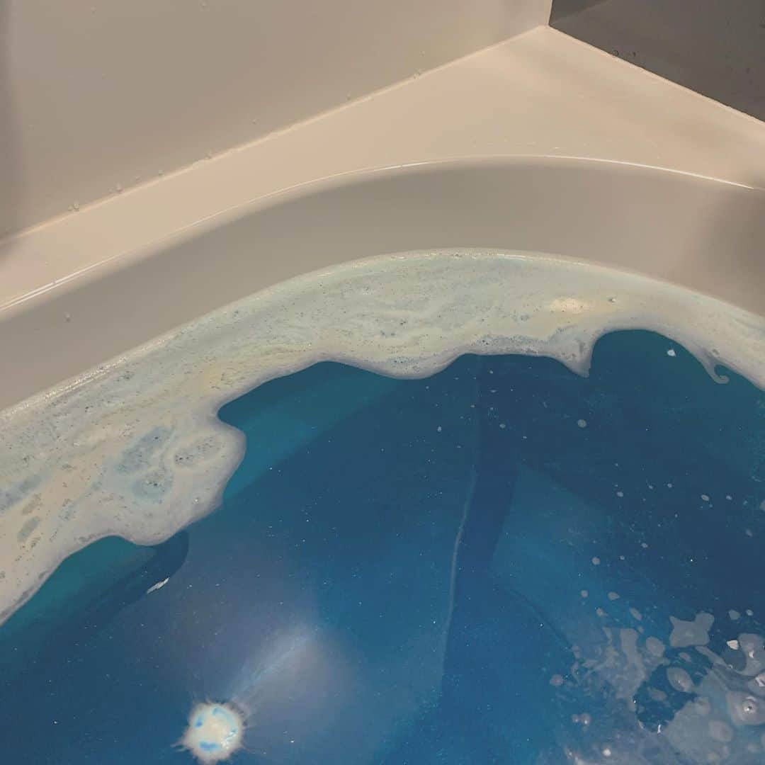 アサヒ（小林あさひ）さんのインスタグラム写真 - (アサヒ（小林あさひ）Instagram)「バイ菌と戦いながら共に頑張ろ！ ね！🐰 〜しゅわしゅわ、鮮やかな湯 を添えて〜」7月9日 22時15分 - lgm_asahi_official
