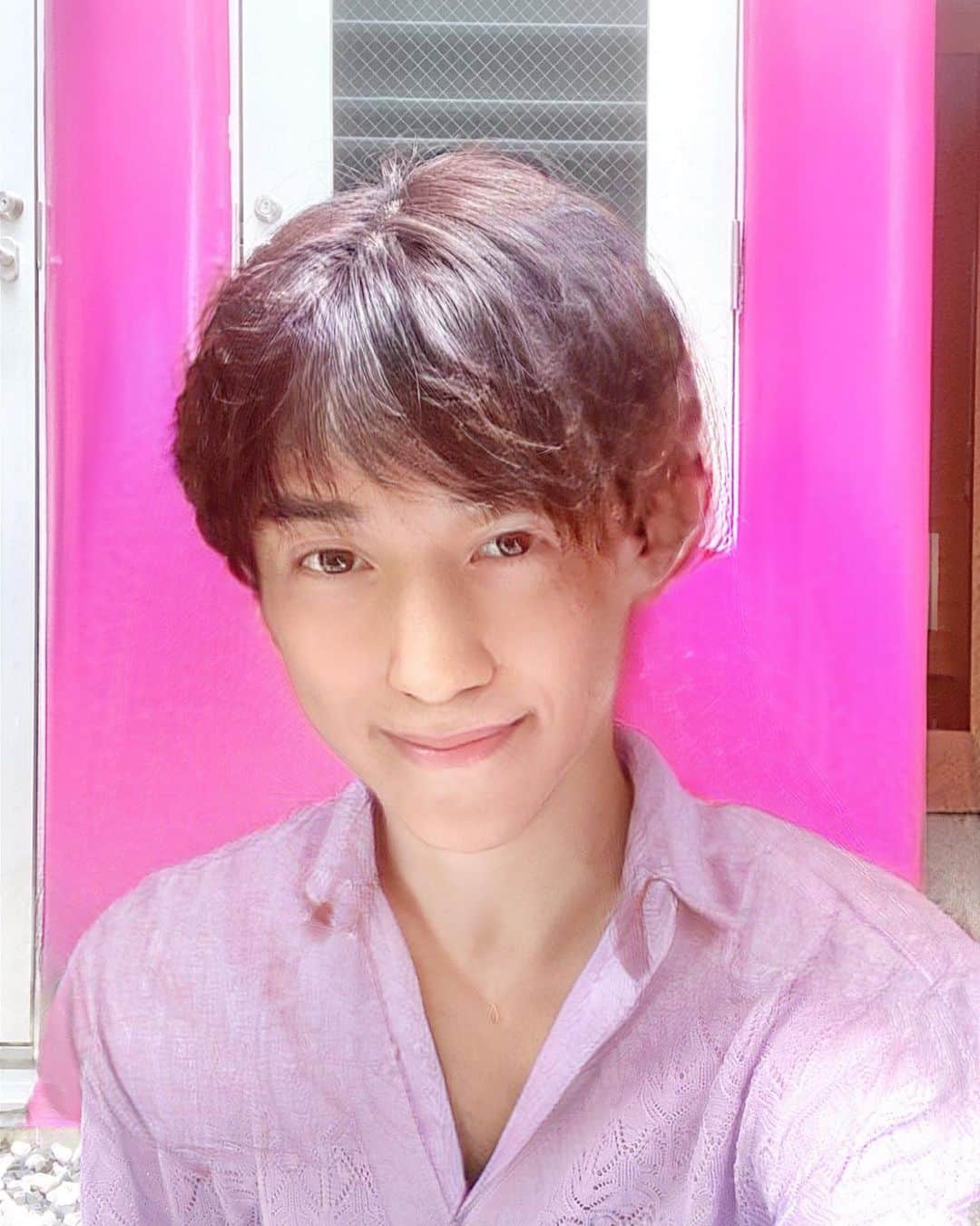 近藤しづかさんのインスタグラム写真 - (近藤しづかInstagram)「😂😂😂 swipe➡︎ . . ①Original ②Male ③Male 2 ④Sexy  . . . #アプリ　 #今流行りの #性別変換アプリ  #異性になったらこんな感じ  #うそーん ❗️ #4枚目 ギャル化 #髪色　#ヘアカラー　 #カッパー　 #10円色 #faceapp  #faceappchallenge  #female #male #ohmygod  #donna #uomo #mammamia」7月9日 22時39分 - shizuka_kondo