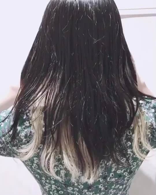 鈴木このみのインスタグラム：「おにゅーへあー💇‍♀️ #リゼロ OP「Realize」の衣装を着る機会が増えてきたので、合わせて（＾ν＾）」
