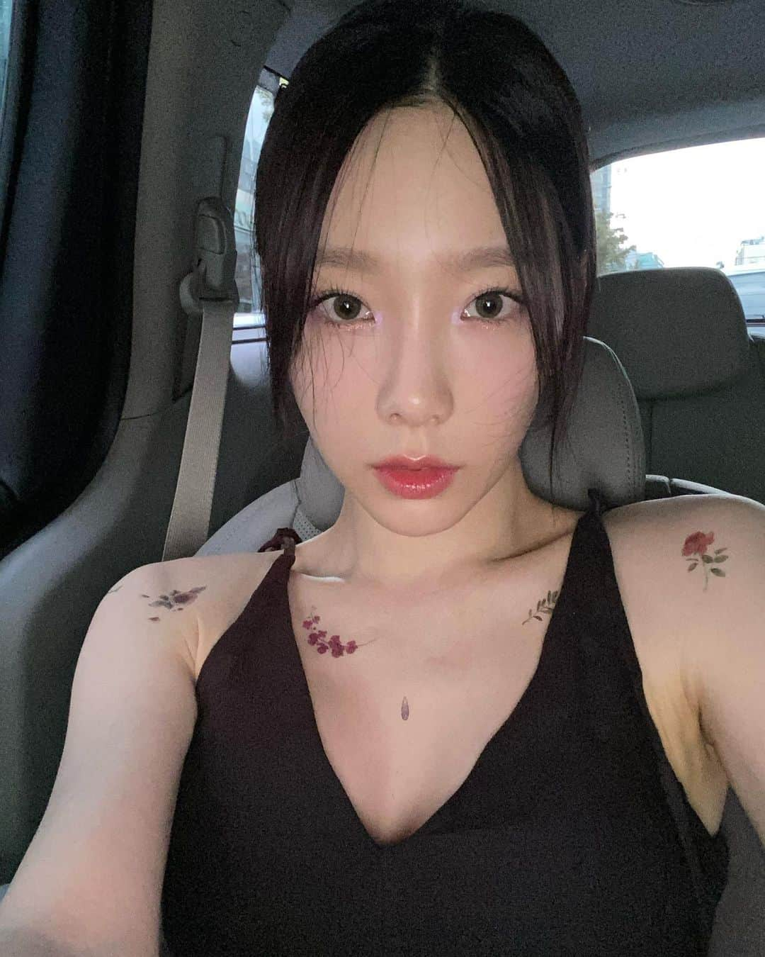 テヨン さんのインスタグラム写真 - (テヨン Instagram)「🌹」7月9日 23時42分 - taeyeon_ss