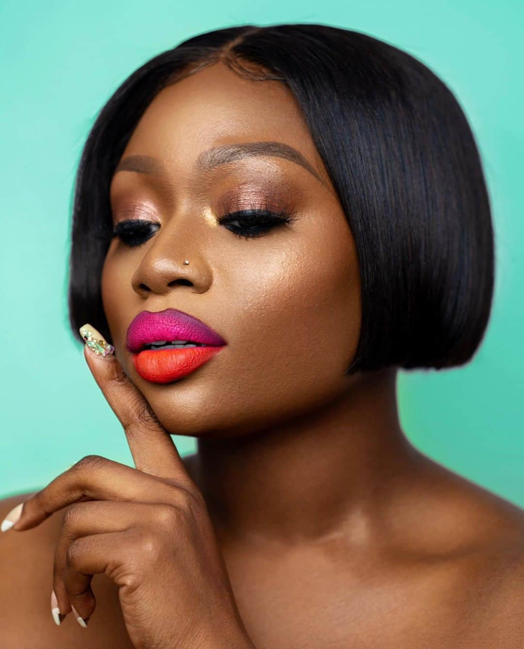 Motives Cosmeticsさんのインスタグラム写真 - (Motives CosmeticsInstagram)「@makeupbyolabisi’s look is total #goals ❤️!! She is wearing our GOAL DIGGER✨ palette, Motives for @lala Liquid Foundation + 10 Years Younger Setting Spray, and La Bamba + Dragon Fruit on her lips 💋!!」7月10日 0時07分 - motivescosmetics