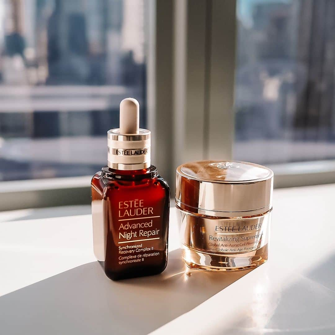 エスティローダーさんのインスタグラム写真 - (エスティローダーInstagram)「From lines and wrinkles to dullness and irritation, this #PowerPair will help you prevent, repair, and achieve #SupremeSkin ✨   Our number one serum, #AdvancedNightRepair, contains anti-oxidants and #HyaluronicAcid to help prevent and repair key signs of aging, while Revitalizing Supreme+ Creme, featuring exclusive Moringa Extract🌿, deeply nourishes and encourages skin's natural power to amplify collagen & elastin. Tap to shop them both now!」7月10日 0時00分 - esteelauder