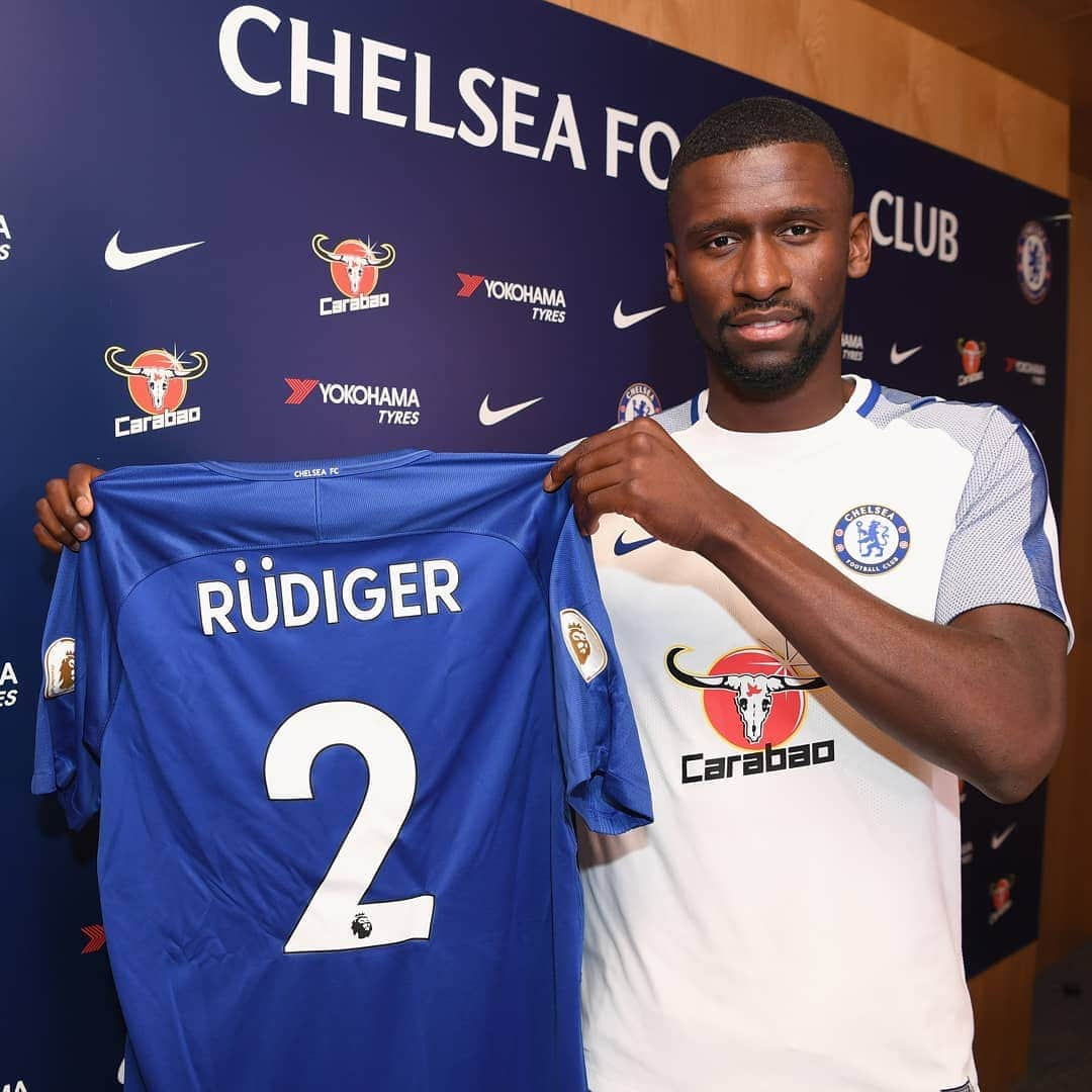 アントニオ・リュディガーさんのインスタグラム写真 - (アントニオ・リュディガーInstagram)「Today marks 3 years at @ChelseaFC for me 🙌🏾💙 It's been 3 exciting years full of hard work, challenges and a lot of unforgettable positive moments so far. 🏆⚽ Thanks to all those standing by me through the good and bad times 🙏🏾🙏🏾🙏🏾 #AlwaysBelieve #mashallah #Hustle」7月10日 0時04分 - toniruediger