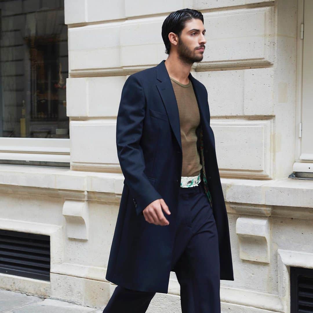 レクレルールのインスタグラム：「DRIES VAN NOTEN urban summer #suit available in-store. Any request: stores@leclaireur.com  #Leclaireur #conceptstore #driesvannoten #menswear #ss20」