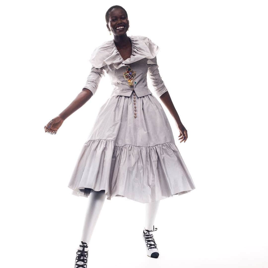 のインスタグラム：「A sense of romantic lightness emerges from the CHANEL Fall-Winter 2020/21 Haute Couture collection, photographed by Mikael Jansson. Featured with CHANEL High Jewelry.  See all the looks on chanel.com  #CHANELHauteCouture #CHANEL #CHANELHighJewelry @Le19M #Le19M @Lesage #Lesage @Massaro_Paris #Massaro @Goossens_Paris #Goossens @MikaelJansson @AdutAkech」