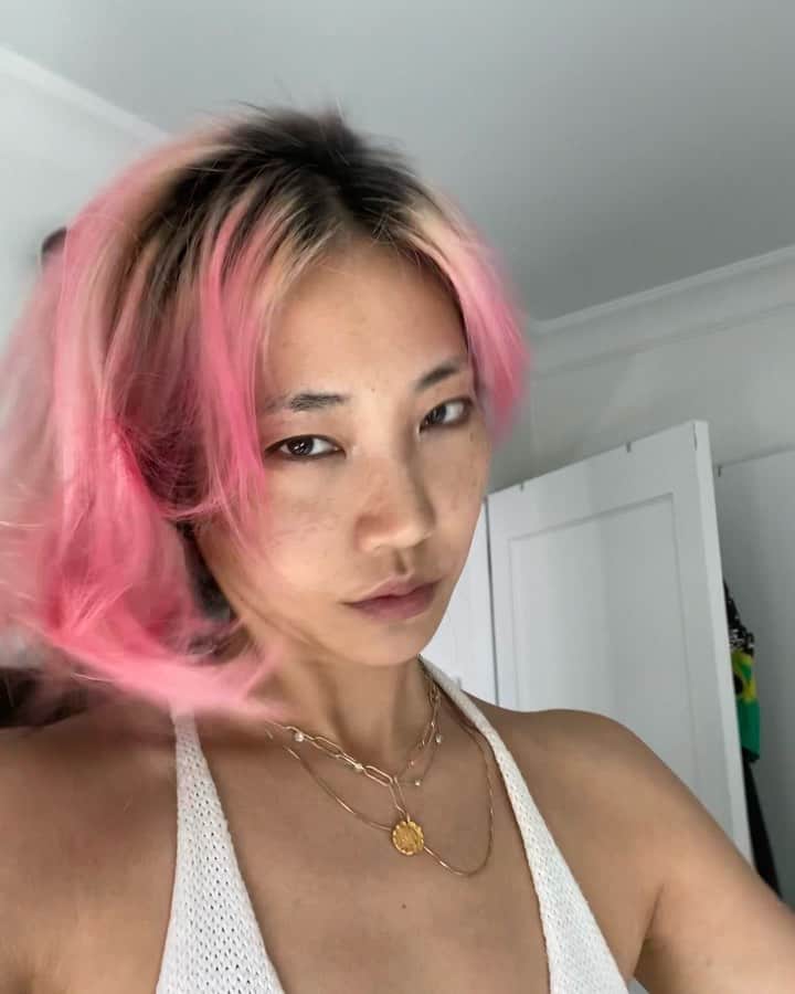 のインスタグラム：「🍧 Summer pink @lorealparis #coloristawashout」