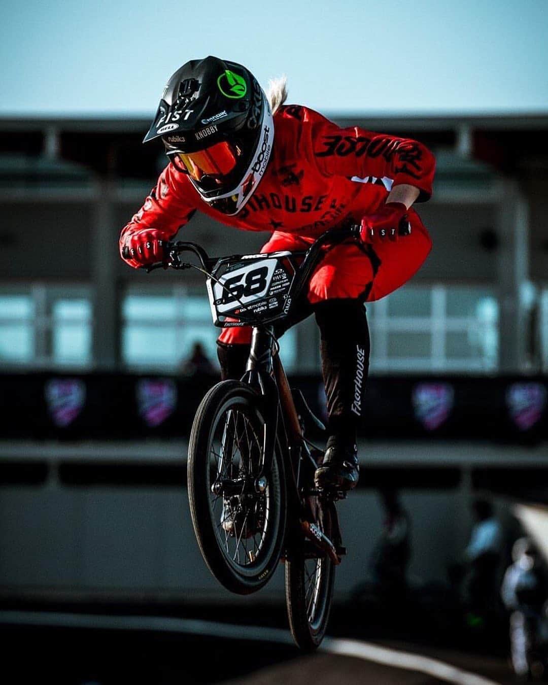 のインスタグラム：「It’s time to fly. 🚀 @cbuchanan68 #ForTheLoveOfSport」