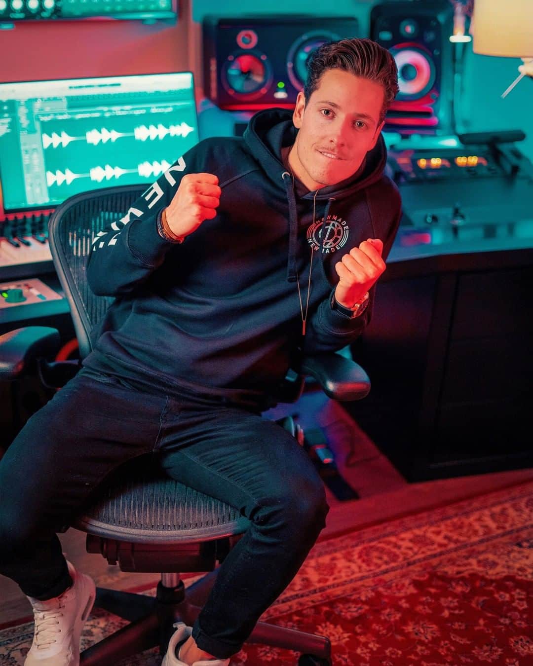 SICK INDIVIDUALSのインスタグラム：「Yeah !! 🚀 We got another banger coming tomorrow! 😁 @newmademusic #dancewithme #newmusic #outtomorrow」