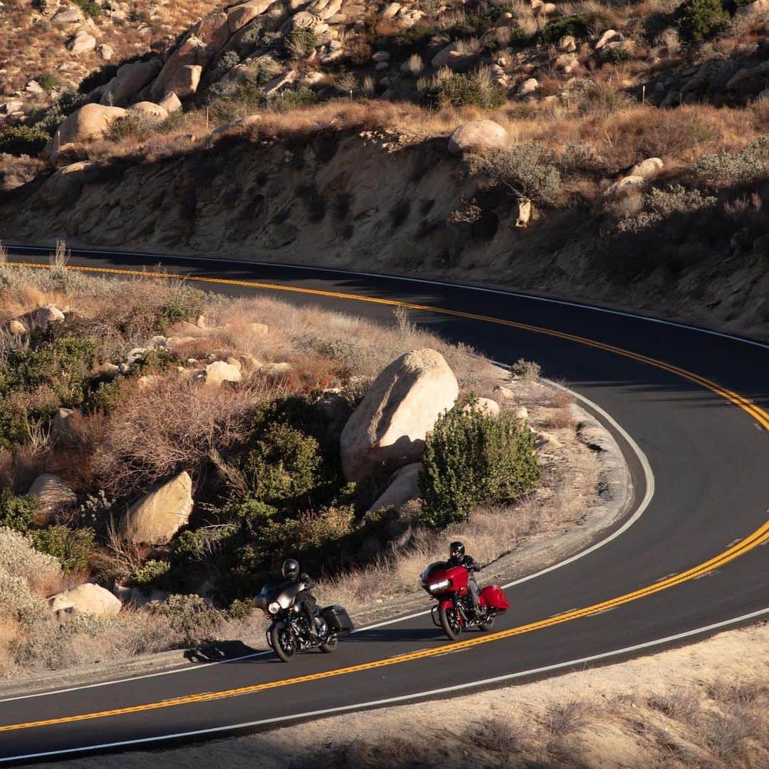 Harley-Davidsonさんのインスタグラム写真 - (Harley-DavidsonInstagram)「Adventure awaits. #RoadGlideSpecial #StreetGlideSpecial」7月10日 1時19分 - harleydavidson