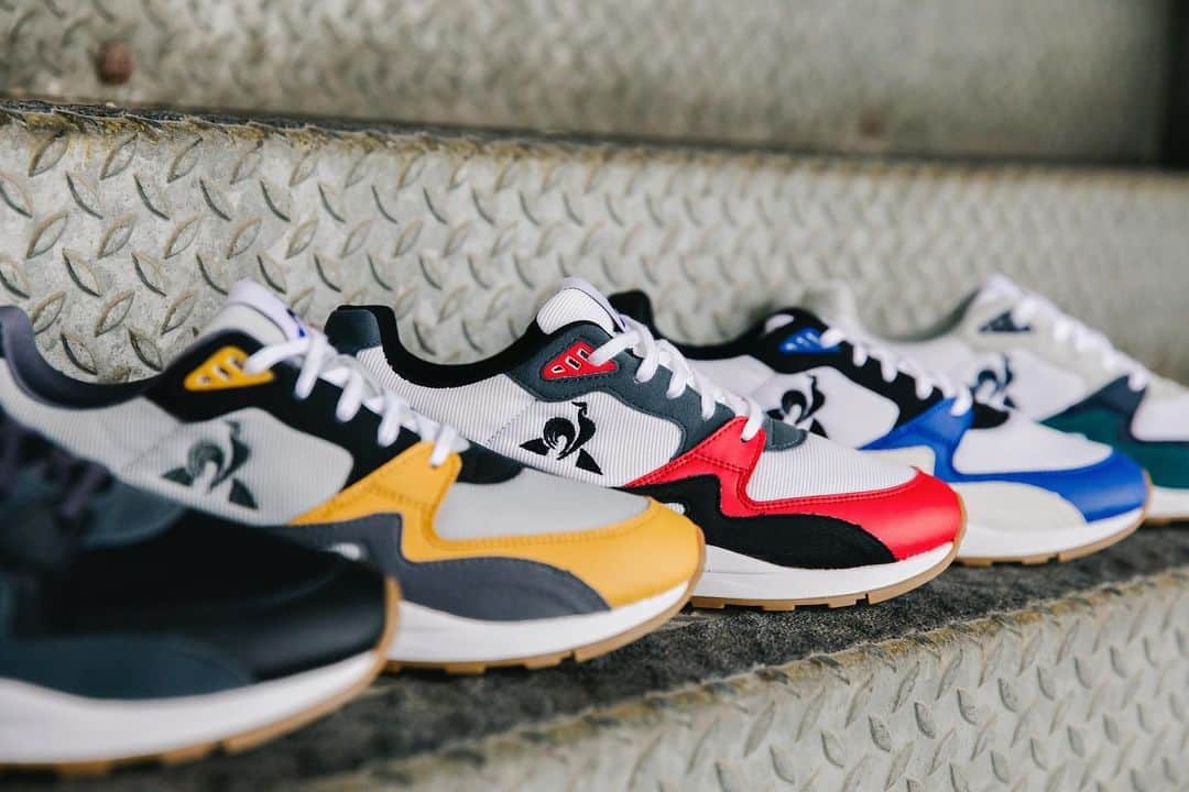 ルコックスポルティフさんのインスタグラム写真 - (ルコックスポルティフInstagram)「🔺 𝗟𝗖𝗦 𝗥𝟴𝟬𝟬 🔺  👟 Inspiration 90’s, rétro et mythique.   🛍 Disponible sur notre eshop et dans notre réseau de distribution lifestyle.   ——————————————————————————  🔺 𝗟𝗖𝗦 𝗥𝟴𝟬𝟬 🔺  👟 90’s inspiration, retro and mythical. 🛍 Available on our eshop and in our lifestyle distribution.  #ShareYourLCS #sneakers #lifestyle」7月10日 1時22分 - lecoqsportif