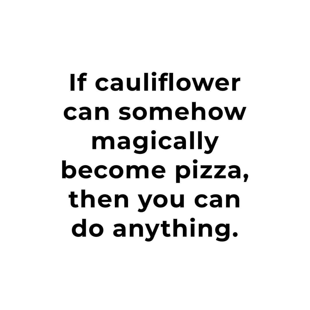 ケイラ・アイトサインズさんのインスタグラム写真 - (ケイラ・アイトサインズInstagram)「The day that I tried a pizza with a cauliflower base, I was shook. 🤣⁣ ⁣ #BBGatHome #SWEATatHome」7月10日 2時30分 - kayla_itsines