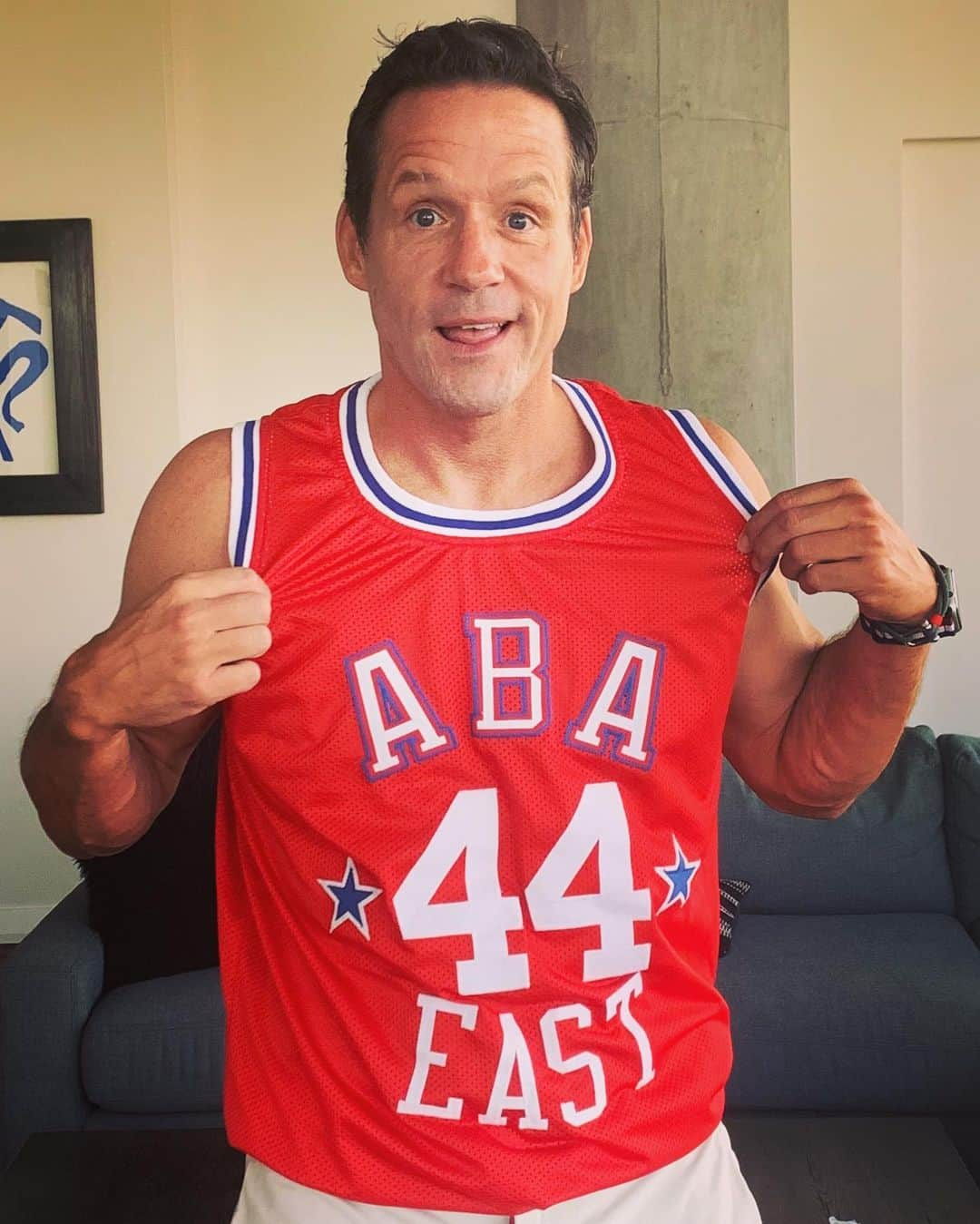 ジョシュ・ホプキンスさんのインスタグラム写真 - (ジョシュ・ホプキンスInstagram)「So proud to receive my Dan Issel signed ABA Allstar jersey! And I’m excited to help The Horse and his campaign to get an NBA team to Louisville. #NBATOLOU #LetsGoPro. Thank you to the legend @danissel44!」7月10日 2時58分 - mrjoshhopkins