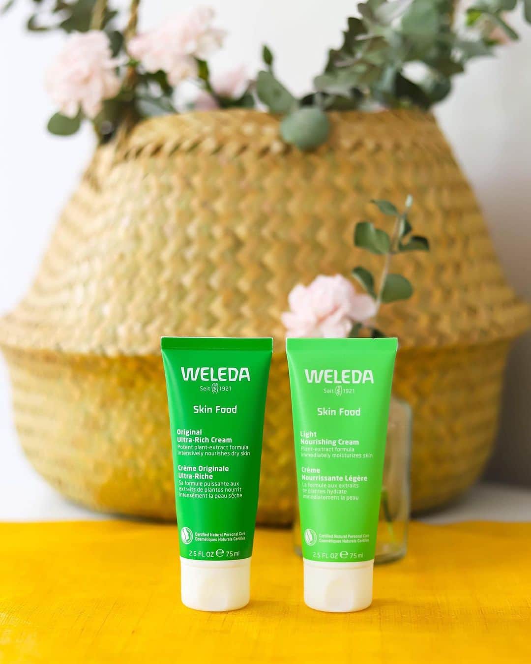 Weledaのインスタグラム：「One of our most frequently asked questions is “What is the texture difference between Skin Food Original and Skin Food Light?” 💚👇🏼 ⠀⠀⠀⠀⠀⠀⠀⠀⠀ Skin Food Original provides the most intense moisture of the two and is great for targeted areas of dryness! Skin Food Light is lighter, fast-absorbing, and ideal as an everyday moisturizer! #WeledaSkinFood」