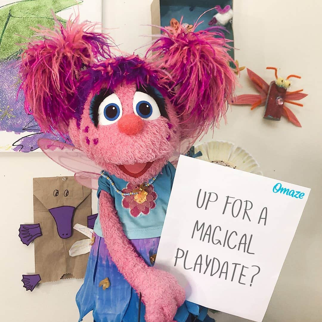 セサミストリートさんのインスタグラム写真 - (セサミストリートInstagram)「Enter to win a virtual playdate with Big Bird and Abby Cadabby when you make a donation to Sesame Workshop! Support our #CaringForEachOther initiative to help children and families cope with the pandemic. Click the link in our bio to make a donation on @omaze now!」7月10日 3時55分 - sesamestreet