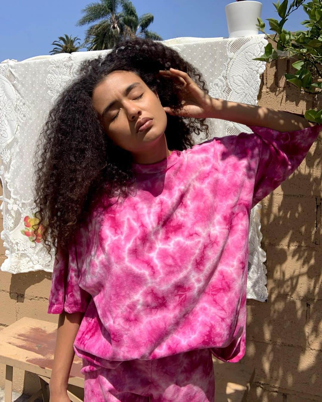 Urban Outfittersさんのインスタグラム写真 - (Urban OutfittersInstagram)「New from Urban Renewal: hand tie-dyed tees, sweatshirts, and shorts that will definitely sell out. Link in bio to shop. @amaelsesser」7月10日 4時09分 - urbanoutfitters