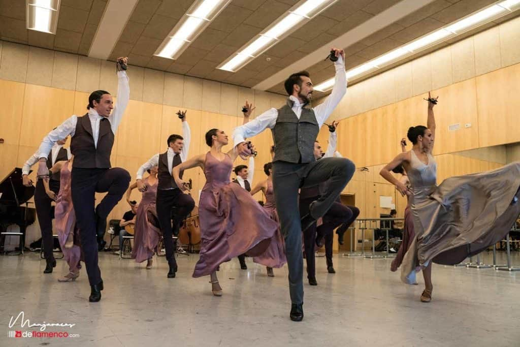 DeFlamenco.comさんのインスタグラム写真 - (DeFlamenco.comInstagram)「“Alento” de Antonio Najarro se estrena en Granada  Fotografías & video del ensayo general.   https://www.deflamenco.com/revista/canal-video/alento-de-antonio-najarro-se-estrena-en-granada.html  @antonionajarro #danza #baileflamenco #danzaespañola #granada #deflamenco」7月10日 4時27分 - deflamenco