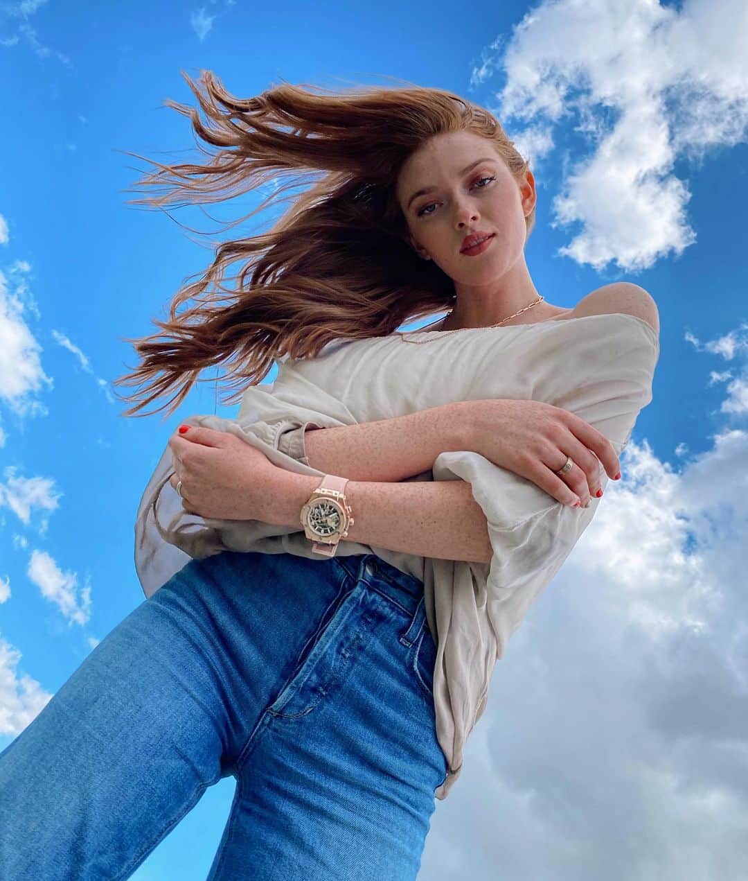 Larsen Thompsonさんのインスタグラム写真 - (Larsen ThompsonInstagram)「Being a millennial, I love this gender inclusive, fashion forward watch by @hublot! The pink is used to represent a symbol of change that expresses confidence, serenity, a gentle caring approach towards life and those that surround us 💗 #hublot #BigBangMillennialPink #ad」7月10日 4時57分 - larsenthompson
