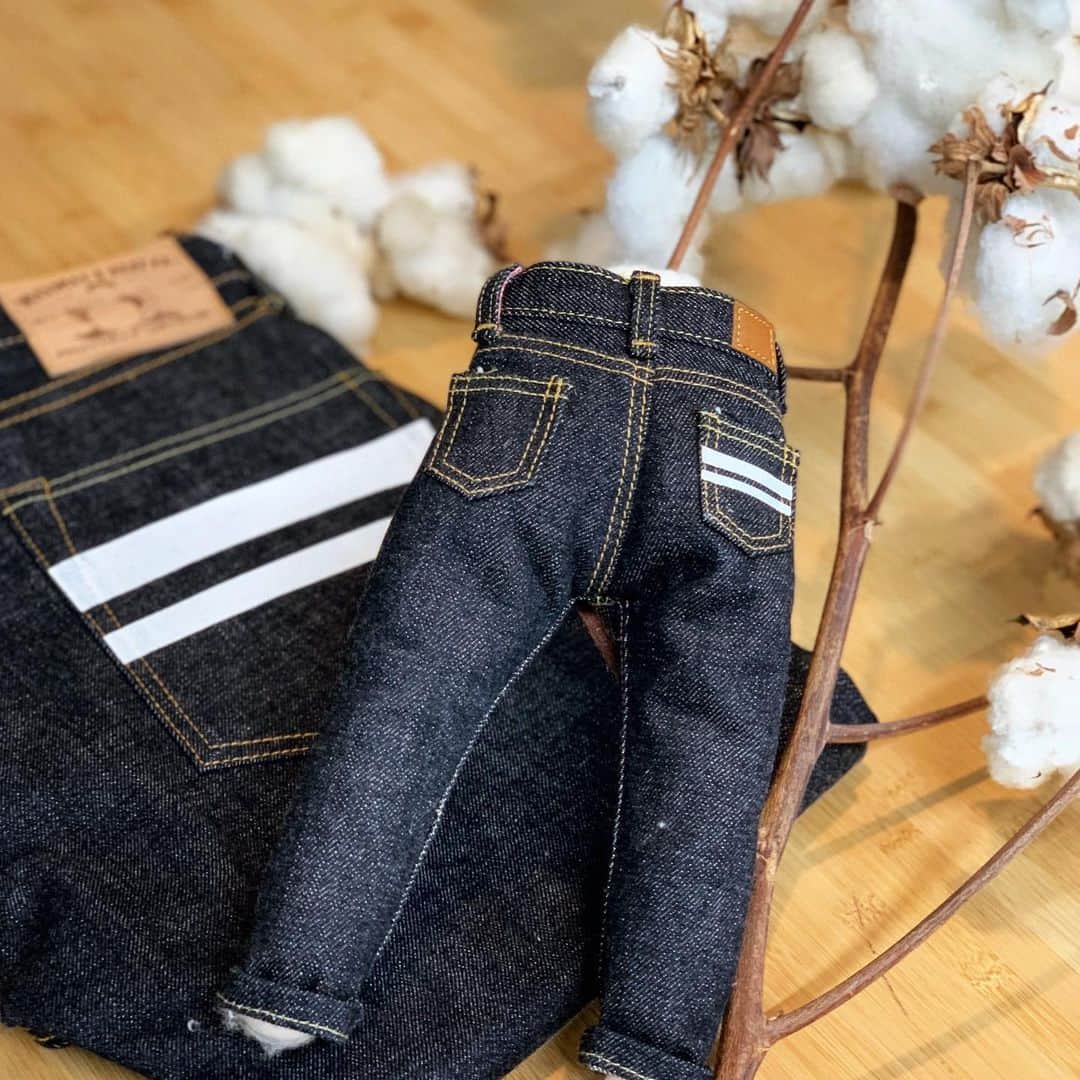 momotarojeansのインスタグラム：「Our jeans are made from Zimbabwe Cotton」