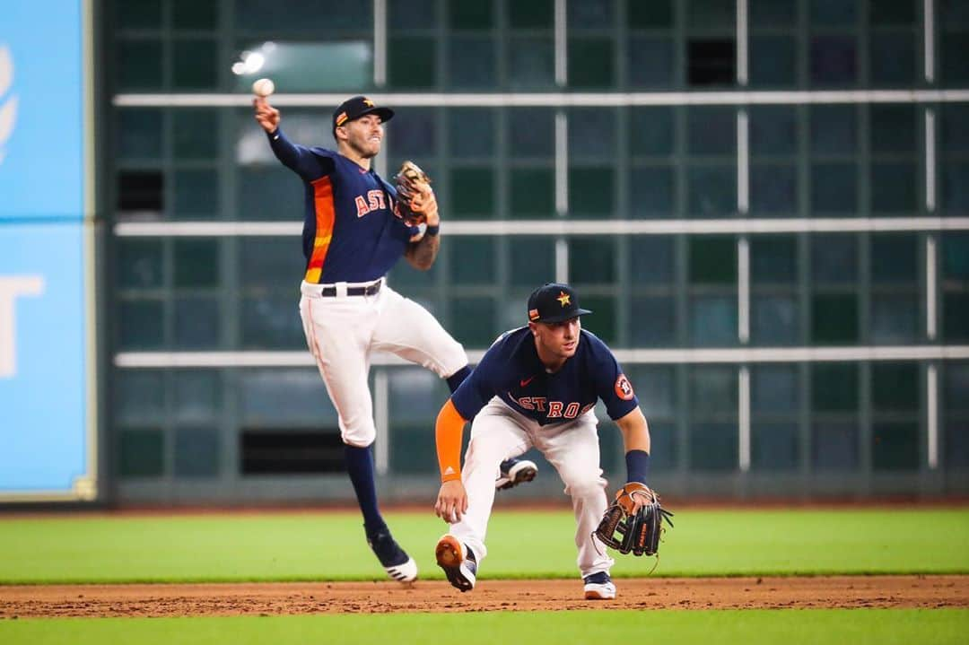 カルロス・コレアのインスタグラム：「NSYNC @abreg_1」