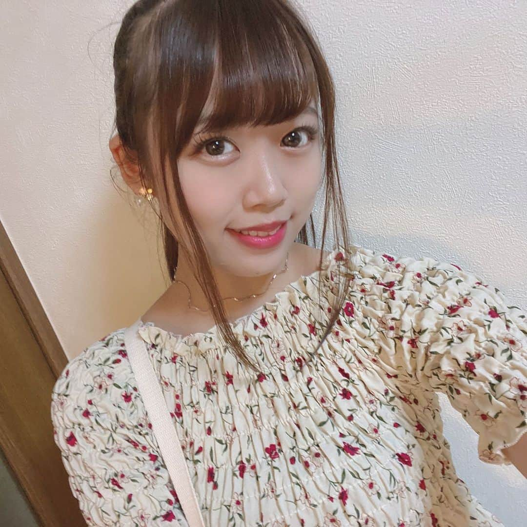 REINAさんのインスタグラム写真 - (REINAInstagram)「﻿ Good morning🌺🌱🤍﻿ ﻿ ﻿ ﻿ 今日から有観客試合となります😊⚾️﻿ ﻿ 私たちBsGirlsはフルメンバーの14人で﻿ パフォーマンスさせていただきます💃🎤✨﻿ ﻿ ﻿ ﻿ 一緒にバファローズへ﻿ 熱いエールを！Powerを！🔥﻿ ﻿ よろしくお願いします( ˆˆ )﻿ ﻿ ﻿ 今日は勝って、皆さまと﻿ 絶対に勝ちSKYするぞ！！！🌼✨﻿ ﻿ ﻿ ﻿ ﻿ ﻿ #オリックス #BsGirls #Bs2020 ﻿ #buffaloes #ORIX #プロ野球 #NPB ﻿ #baseball #野球 #野球好き #オリ姫 ﻿ #オリックスバファローズ ﻿ #みんなでバファローズ #有観客試合﻿ #fashion #花柄 #selfie﻿ #reina_bsgirls #reina_360 #SMILE ﻿ #instalike #followme」7月10日 7時55分 - reina_bsgirls_360