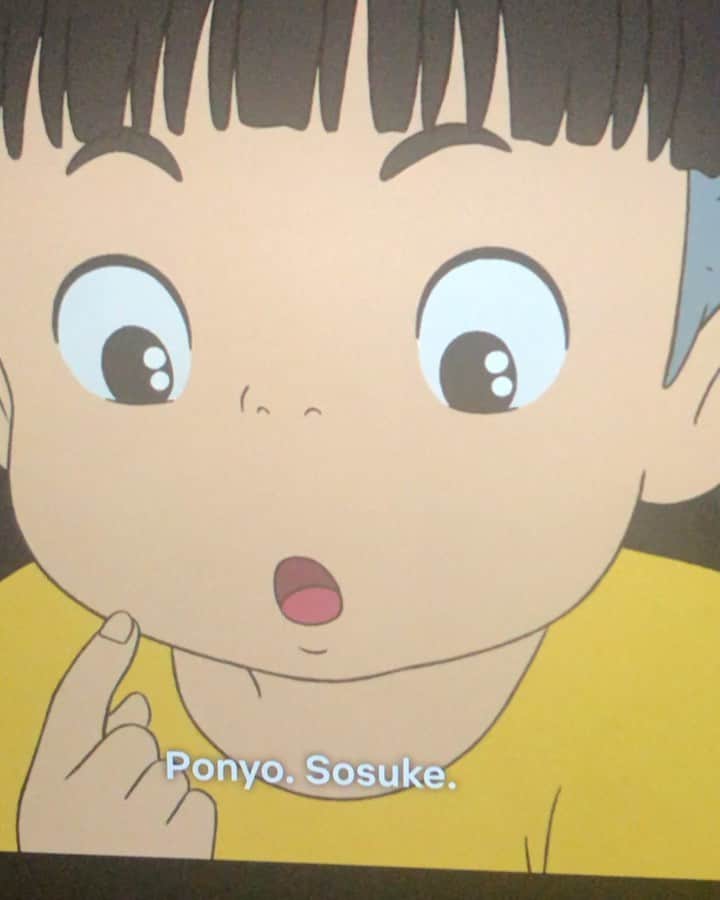 池田沙絵美のインスタグラム：「おはようございます。 皆さんもご一緒に、ジブリ観ましょ🥰 Ponyo is full of love⛲️」
