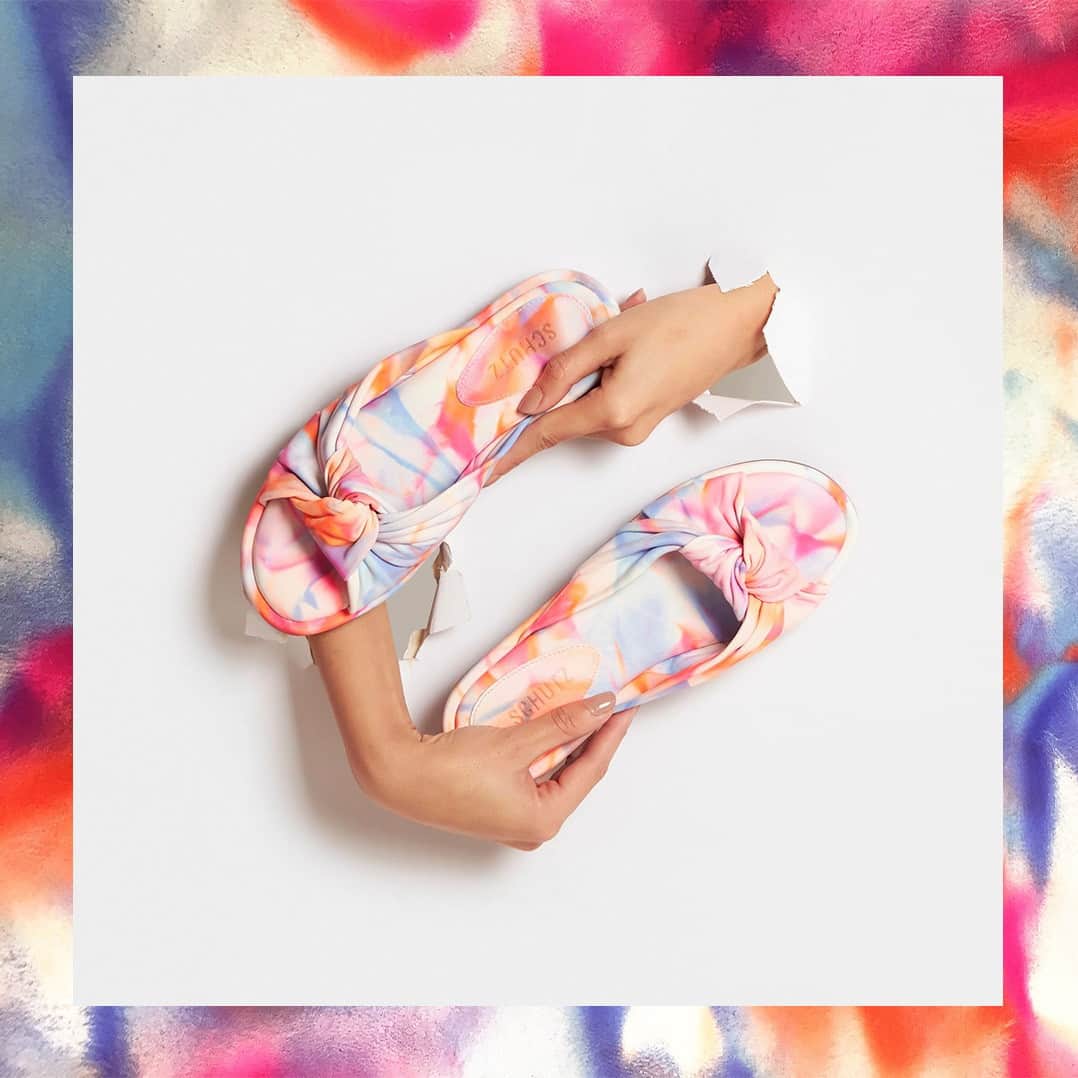 Schutzのインスタグラム：「STAY HOME WITH STYLE ❤️ #liveinschutz」