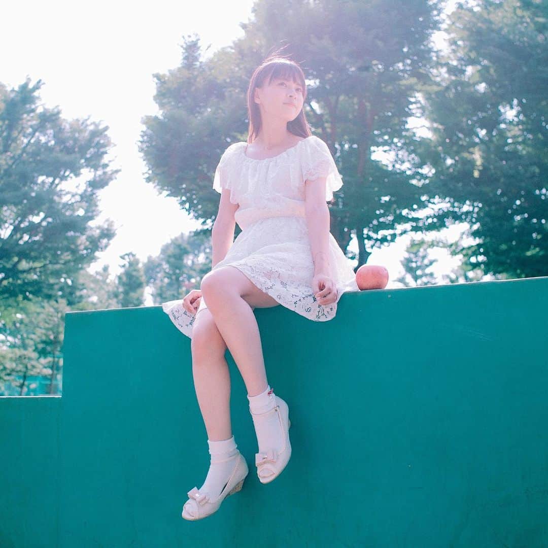 hiderin777のインスタグラム：「morning 🌿 . . . 羽根木公園の朝の光 . . . . . 🍎」