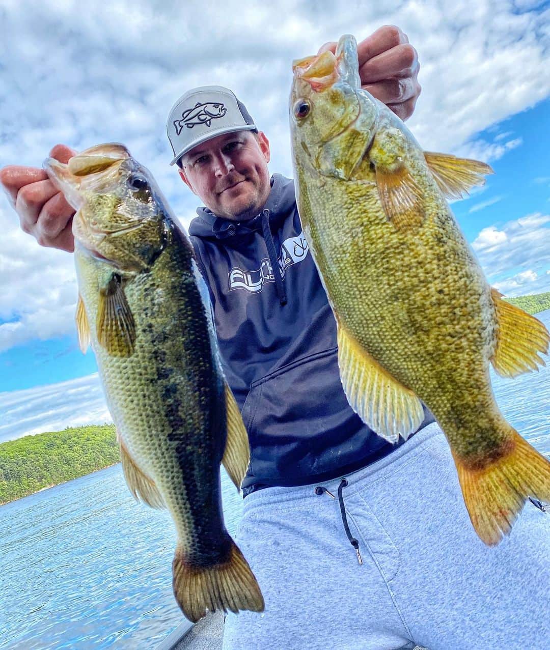 Filthy Anglers™さんのインスタグラム写真 - (Filthy Anglers™Instagram)「What would you prefer to catch, Left (Largemouth) or right (Smallmouth) any preference? This is a little throwback Thursday from my trip with @freshbaitz in Massachusetts a little over a month ago. Comment below, guessing most are going to say smallmouth cause of the fight. It’s really a tough call for me, love myself a big largemouth but smallmouth are nuts, such a mean bite. www.filthyanglers.com #fishing #filthyanglers #getfilthy #outdoors #smallmouth #nature #bassfishing #boat #largemouthbass #mlf #bassmaster #anglerapproved #angler」7月10日 9時45分 - filthyanglers