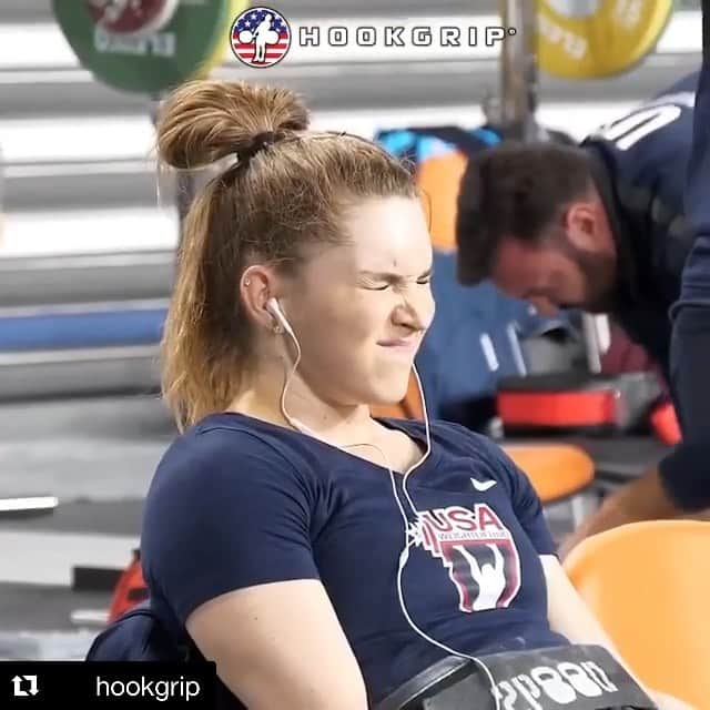 マッティ・ロジャーズのインスタグラム：「A wee lass trying to fill out the 71kg class in 2018 🥺 Glad to see I’m bigger, stronger, CJs looking much better & still making all the same faces.   #Repost @hookgrip with @get_repost ・・・ @mattiecakesssss' heavy clean and jerk training day in Ashgabat!  She went up to 130kg/286lb, just a few kg shy of her 135kg competition PR!  Since the video is fast paced, we put the weight at each jump in the lower right corner.  This is previously unreleased footage from the hookgrip training archives. ⠀ ⠀ Music: Ship Wrek & Zookeepers - Ark (NCS Release)」