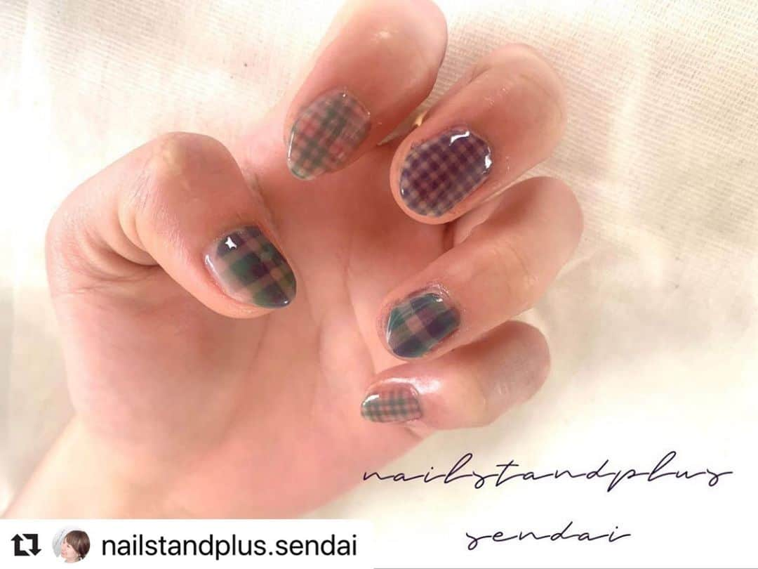 ネイルスタンド　ツメコさんのインスタグラム写真 - (ネイルスタンド　ツメコInstagram)「#Repost @nailstandplus.sendai with @make_repost ・・・ check nail🗣﻿ ﻿ ﻿ いつもInstagramを﻿ ご覧頂きありがとうございます😊﻿ ﻿ ﻿  ネイルスタンドプラス仙台店﻿ 6月20日﻿ 10時〜営業再開致します(^^)！﻿ ﻿ 営業再開キャンペーンとして、﻿ ●500円オフ●を開催🗣﻿ ﻿ 全デザイン通常価格﻿ ✔︎3500円(税抜)→3000円(税抜)🌼﻿ ﻿ ぜひキャンペーンお見逃しなく💙﻿ ﻿ 他店オフ＋ツメコネイル﻿ 2000円(税抜)＋3000円(税抜)も﻿ ございます。﻿ ﻿ その他のmenuはHPをご覧くださいませ💛﻿ ﻿ ﻿ ご予約、ご質問等は﻿ @nailstandplus.sendai﻿ プロフィール欄のHP(web予約24時間受付中)﻿ もしくは、DM、お電話より承っております。﻿ ﻿ ﻿ ﻿ 【仙台初🌟ネイルプリンターツメコ】﻿ ﻿ ✳️デザインが豊富！﻿ ﻿ 約800種類の中からお選び頂けます。﻿ ﻿ ✳️どんな爪でも🆗！﻿ ﻿ 爪の大小に関わらず施術するので﻿ 爪が小さく思うようなアートができなかった方や﻿ 仕事や家事で爪が伸ばせない方にもおすすめです。﻿ ﻿ ✳️圧倒的に早い！﻿ ﻿ 通常、2時間程度かかるジェルネイルが、﻿ ツメコなら全デザイン約1時間提供します。﻿ ﻿ ✳️ うれしい価格＆品質！﻿ ﻿ 全デザイン均一価格¥3,500+tax﻿ 500名以上にモニターテストして﻿ 完成した日本製ジェルを使用しています。 ﻿ ﻿ ﻿ #ネイル #ジェルネイル #ネイルアート #ネイルデザイン #ネイルサロン #nail #ネイルプリンター #ツメコ #ツメコネイル #美容 #美容好きな人と繋がりたい #ママファッション #ママネイル #仙台 #仙台ネイルサロン #青葉区ネイルサロン #美容マニア」7月10日 10時34分 - tsume.co