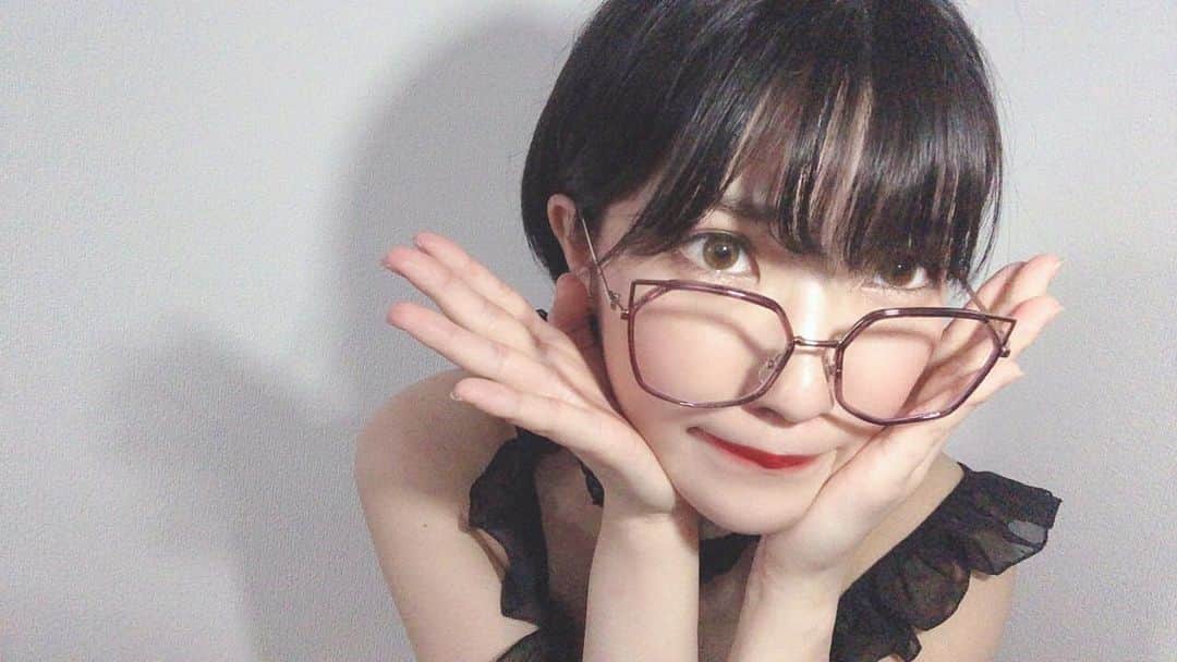 東条蒼のインスタグラム：「＊ ・ ・ 最近インスタライブしてないね、、笑 ・ ・ 来週あたりやろっかな。 ・ ・ そのときは見にきてね！ ・ 絶対！笑 ・ ・ ・  ・  #東条蒼 #クルーズグループ #セクシー女優 #av女優 #メガネ女子 #黒髪 #ショートヘア #あおたん　#teamメレンゲ #followｍe #following #japan #girl #photooftheday #tagsforlikes #instalike  #台湾 #香港 #粉我 #拍照 #照片 #人像攝影」