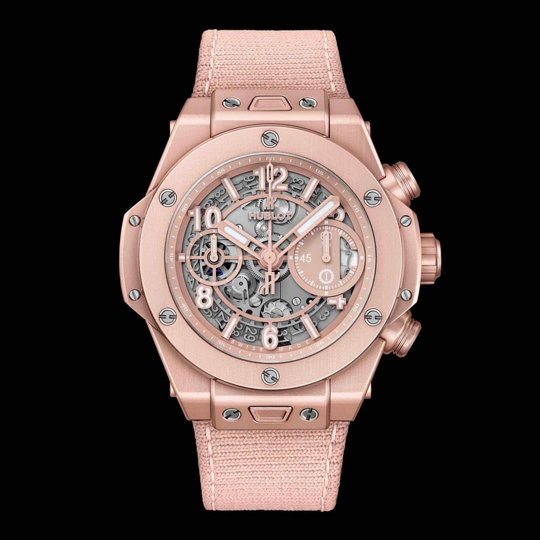 HYPEBEASTさんのインスタグラム写真 - (HYPEBEASTInstagram)「@hypebeaststyle: @hublot has joined forces with @garageitalia to create a Millennial Pink Big Bang Chronograph. With a lightweight aluminum 42mm case anodised, satin-finished and through-tinted in a pink hue, this watch is anything but understated. The tone was achieved only through a difficult process of experimentation undertaken by Hublot engineers and is matched with two included interchangable straps: a rubber option finished with a titanium clasp and a velcro/PES knit blend counterpart. Head to he link in our bio for more details. It’s available now in an exclusive edition of 200 on Hublot’s website for 20,900 USD apiece.⁠⠀ Photo: Hublot」7月10日 11時21分 - hypebeast