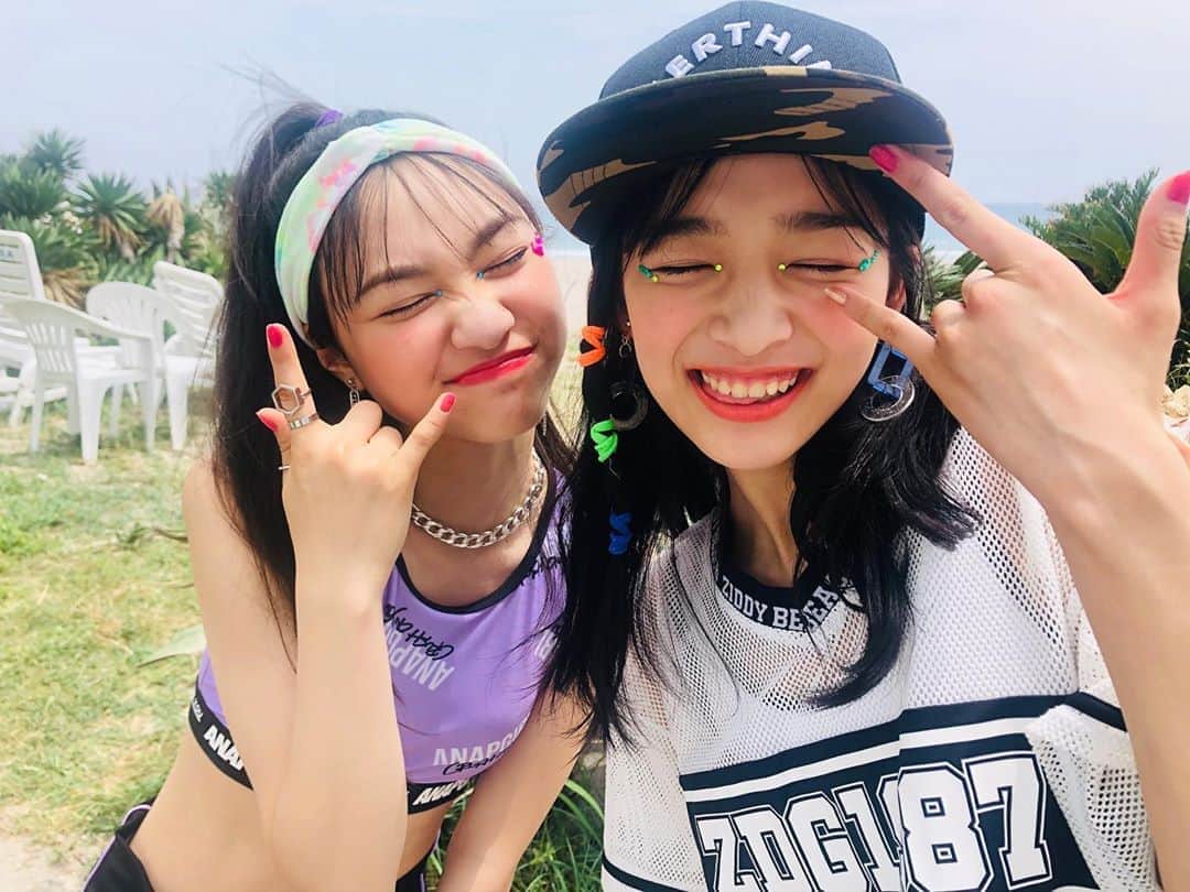 ニコ☆プチのインスタグラム：「アゲ⤴︎⤴︎😎🍒✨🌈💜🖤 . . #サマーガール  #犬飼恋彩  #中山あやか」