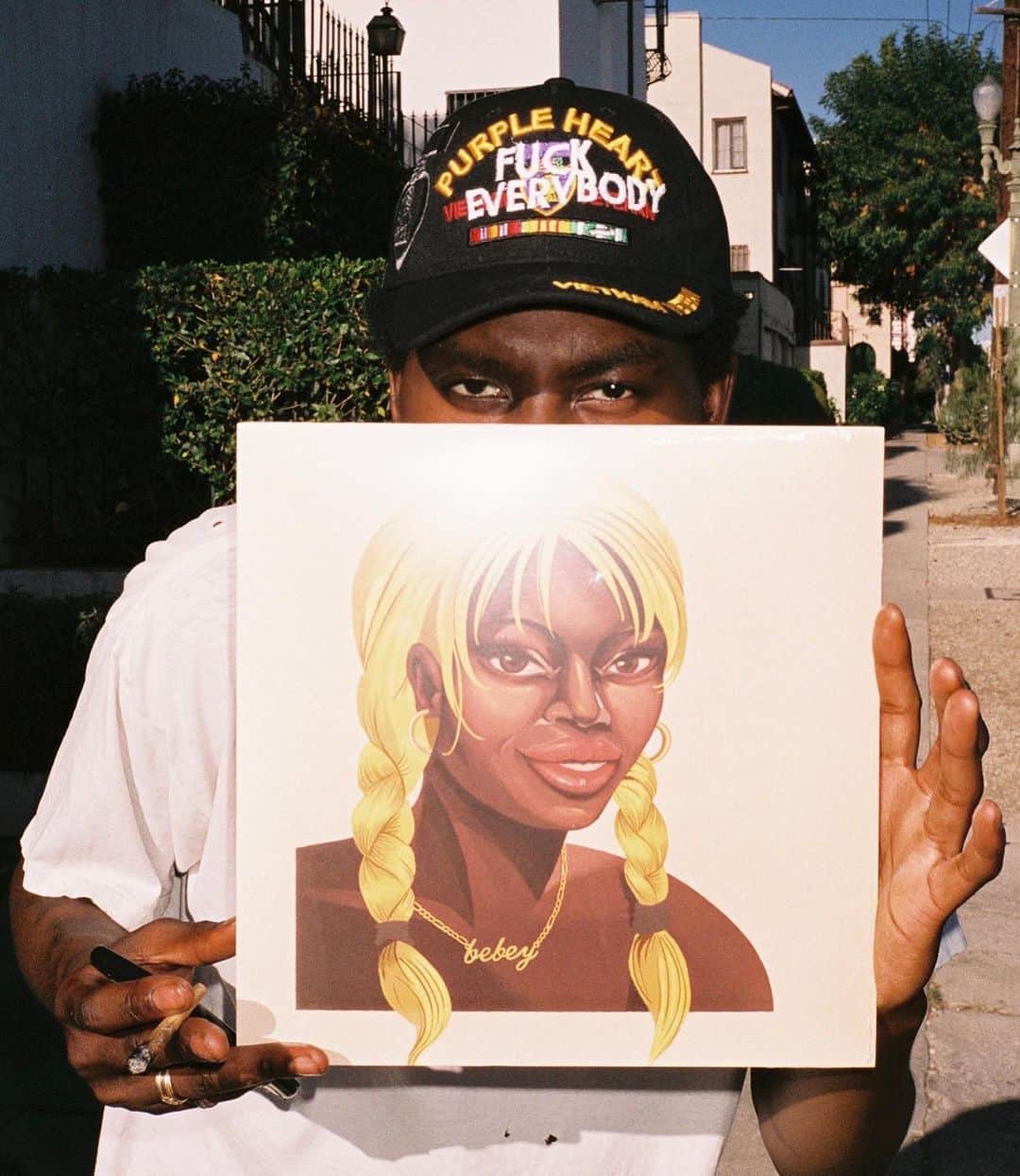 セオフィラス・ロンドンのインスタグラム：「MOOD 👱🏿‍♀️✨ foto by my shooter @fangvr」