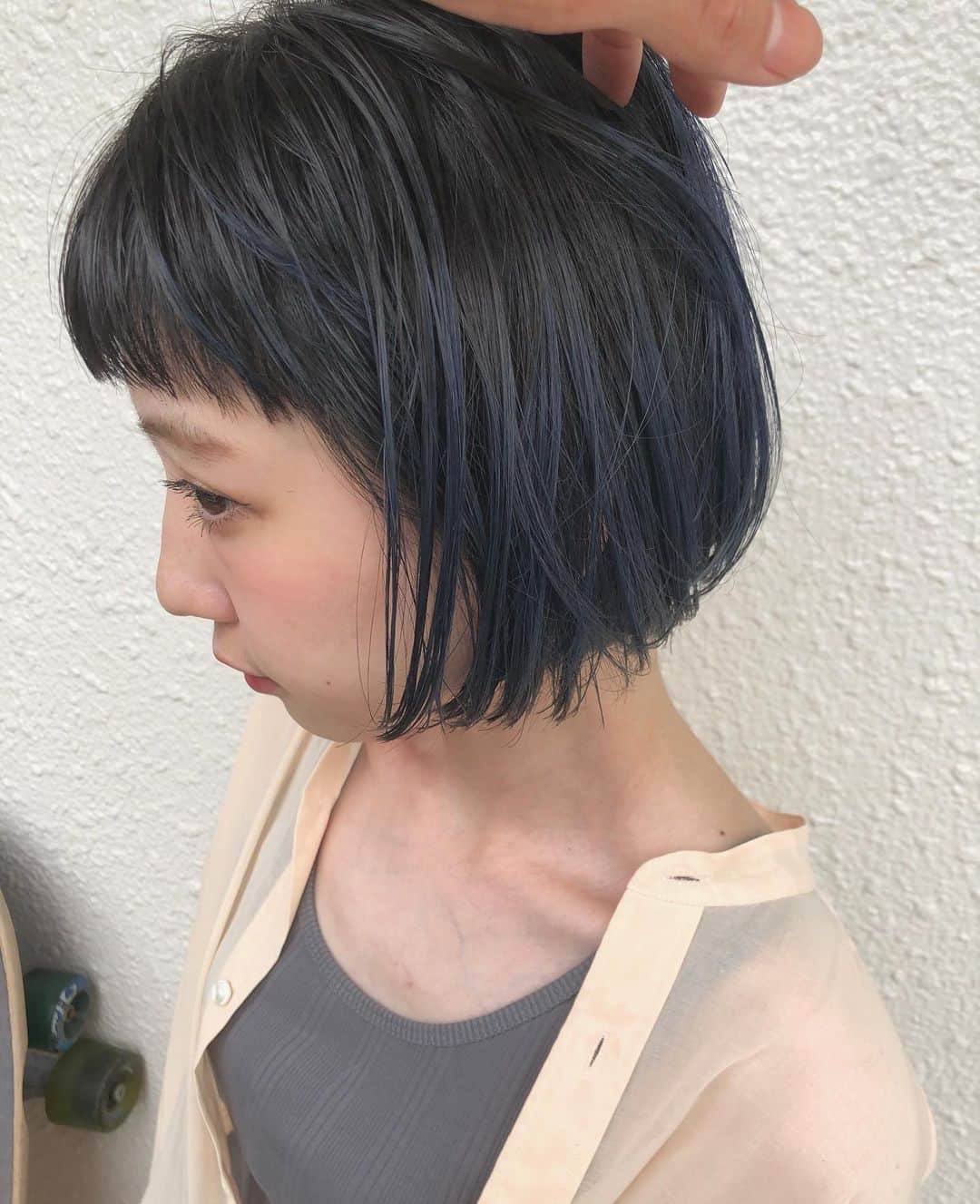 カワシリアツシのインスタグラム：「濃い目のネイビーブルー🟦 @maririn_alpaka」