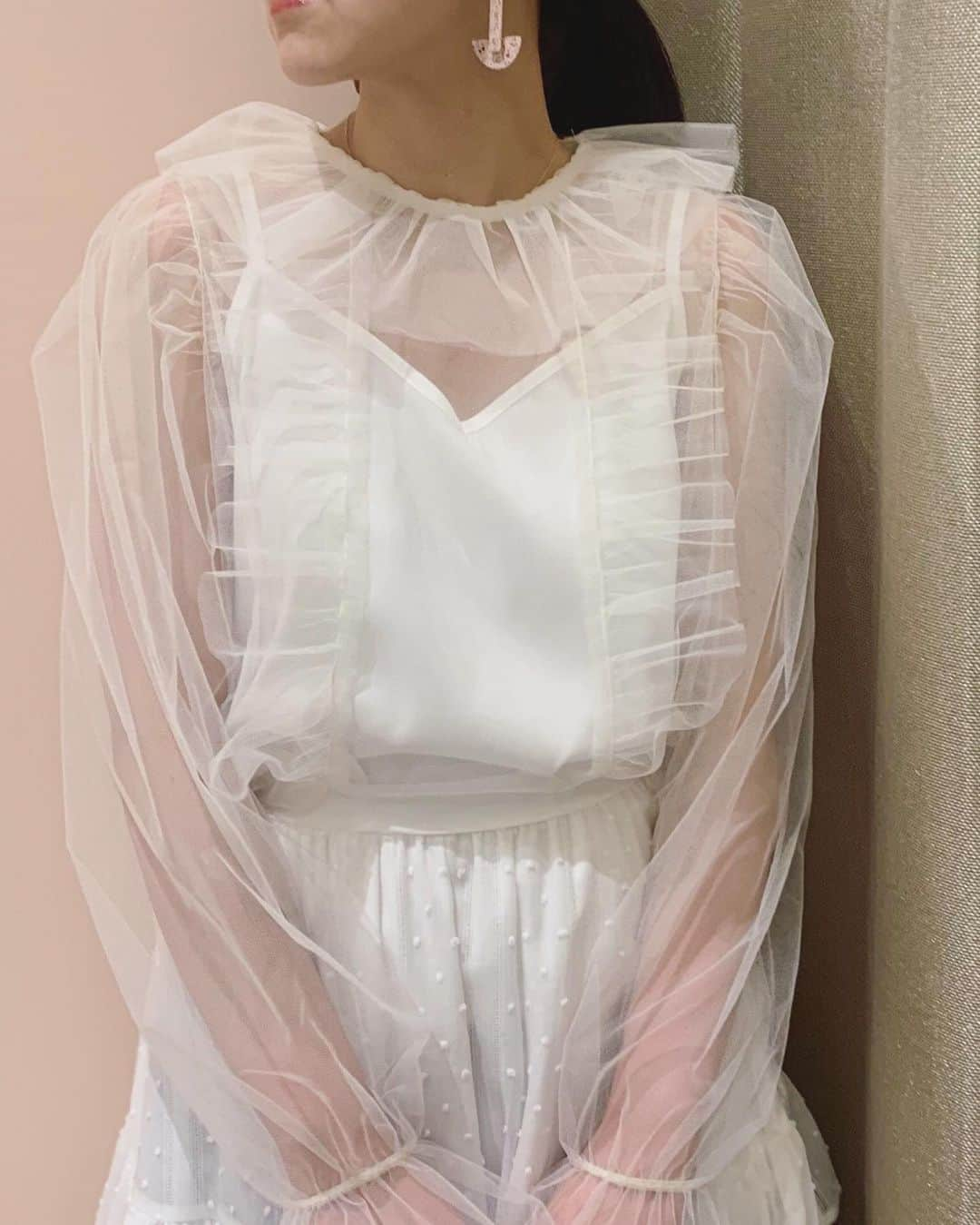 HONEY MI HONEY OFFICIALさんのインスタグラム写真 - (HONEY MI HONEY OFFICIALInstagram)「NEW💜 round collar tulle blouse wh.pk.be. freesize  エアリーなチュールで作られたコケティッシュなブラウス 冬はざっくりニットに襟を出すコーディネートもオススメ♡   @honeymihoney_official @honeymihoney_style  #HONEYMIHONEY #表参道 #原宿 #心斎橋 #时尚 #我的最愛 #ハニーミーハニー #tokyo #osaka #outfit #fashion」7月10日 11時58分 - honeymihoney_official