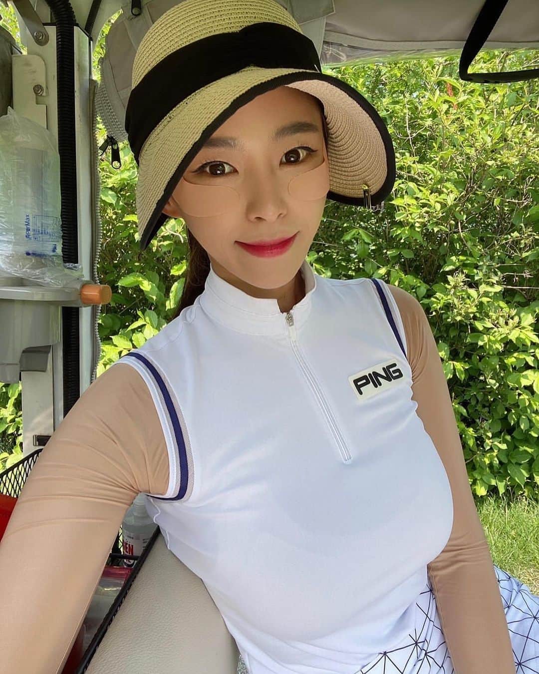 BodyON Koreaさんのインスタグラム写真 - (BodyON KoreaInstagram)「Wow!! @jisun_yj 👍😎💕 | | 🔥생각과 삶이 멋진 #운동 피플들을 바디온코리아는 응원합니다! | | 🍀자신 or 주변 지인 중에 짐패션 핫피플 계시면 #바디온코리아 or DM 보내주세요📩 | | #골퍼 #골스타그램 #골프레슨 #스윙 #golf #골프존 #골프장 #운동녀 #골프연습장 #몸스타그램 #유지어터 #다이어터 #몸짱 #눈바디 #라운딩 #헬린이 #다이어트자극사진 #golfstagram #셀카놀이 #healthy #운동스타그램 #셀스타 #골프 #골프모자」7月10日 12時01分 - bodyonkorea