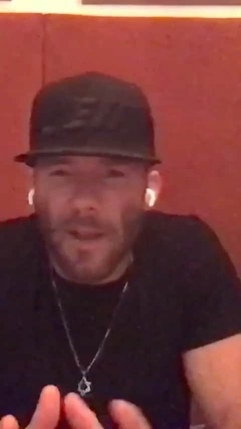 ジェレミー・ピヴェンのインスタグラム：「Nice work @edelman11 Educate instead of canceling... Let’s  continue this conversation」