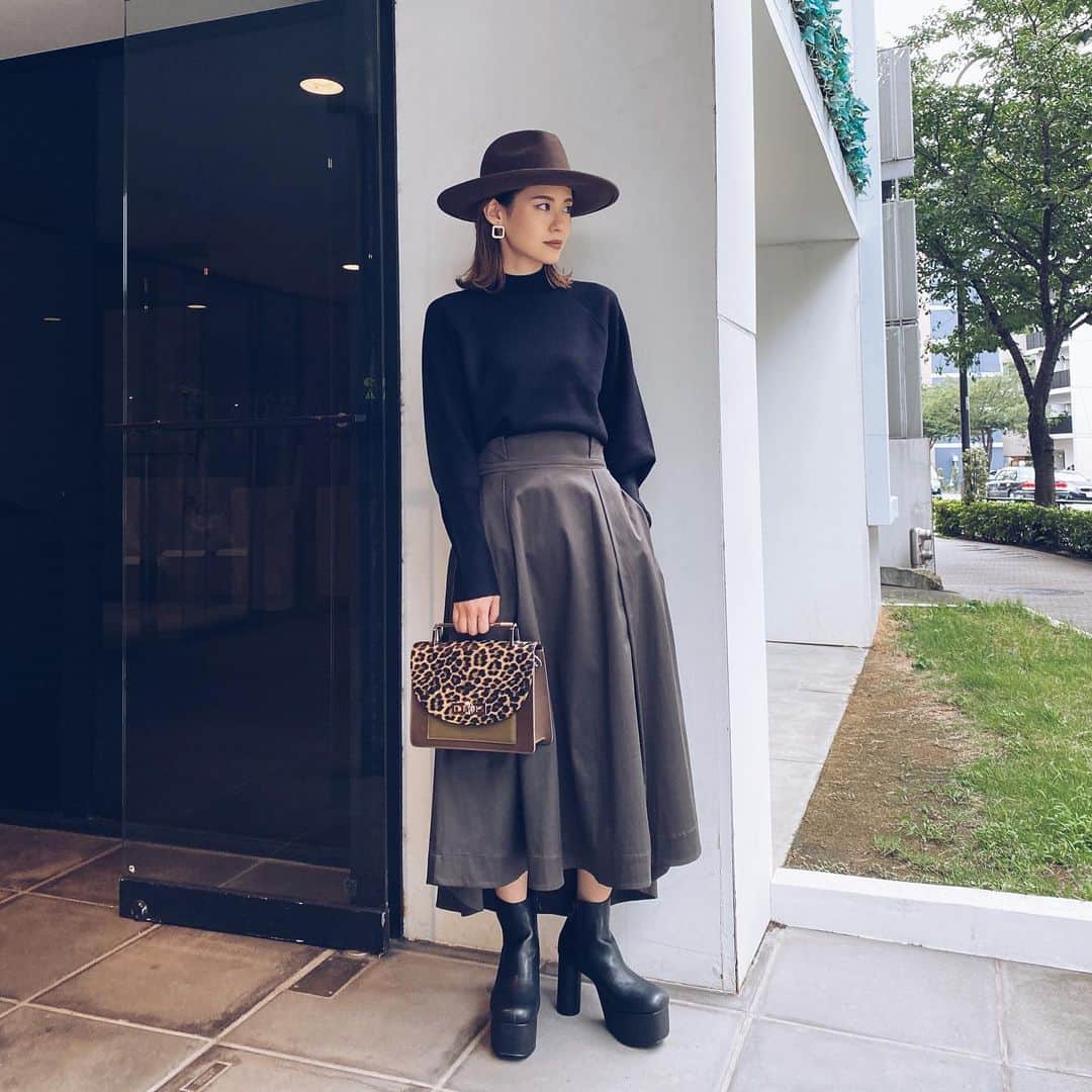 関本香里さんのインスタグラム写真 - (関本香里Instagram)「ㅤㅤㅤ 秋服可愛すぎる🥺🍂 今日からまた秋の予約商品が 新しく追加されたよ✨ ㅤㅤㅤ スカート、形綺麗すぎるの。 是非WEBでcheckしてね✨ ㅤㅤㅤ #murua」7月10日 12時33分 - kaori_sekimoto_